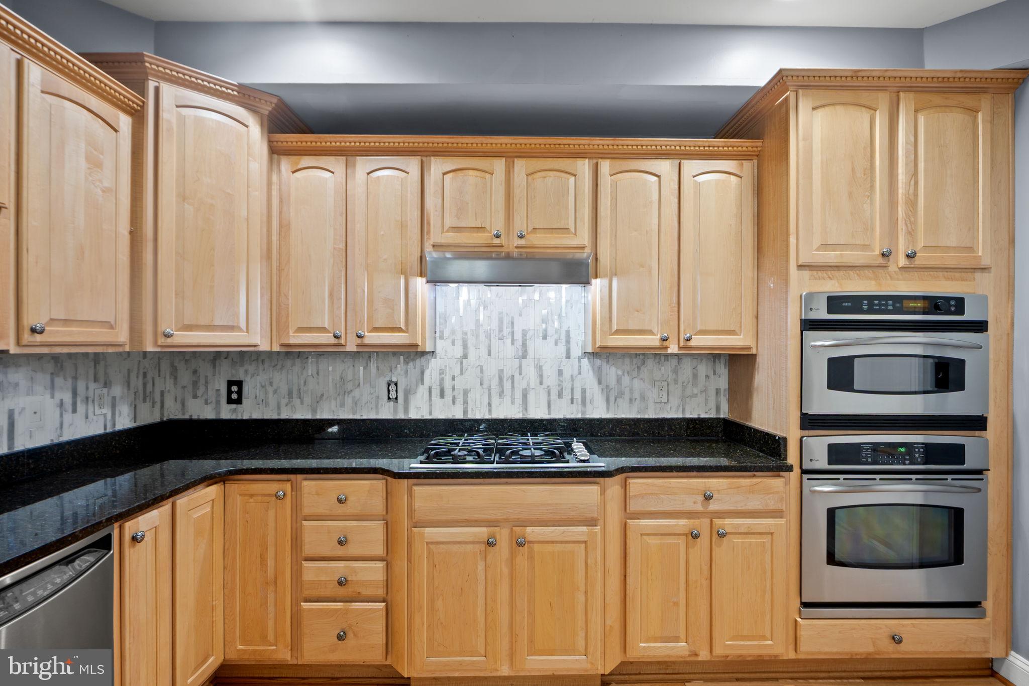 GROVETON WOODS - Residential