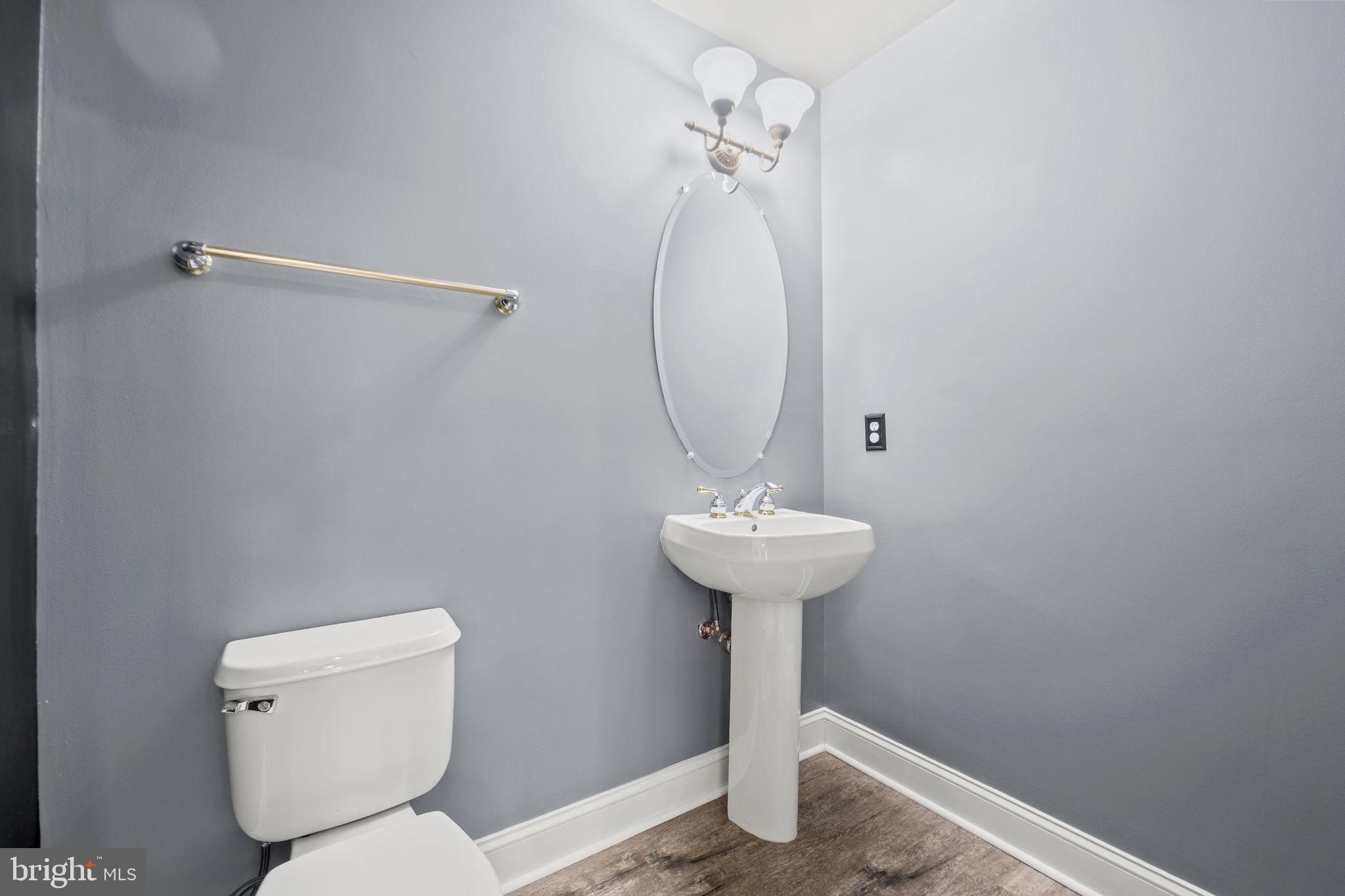 GROVETON WOODS - Residential