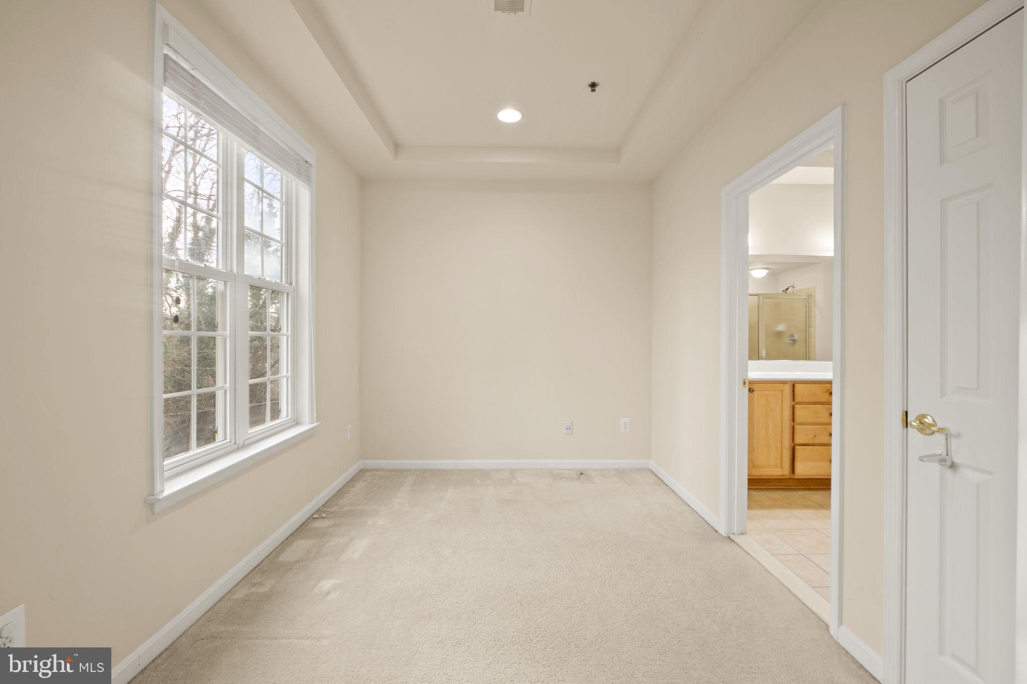 GROVETON WOODS - Residential