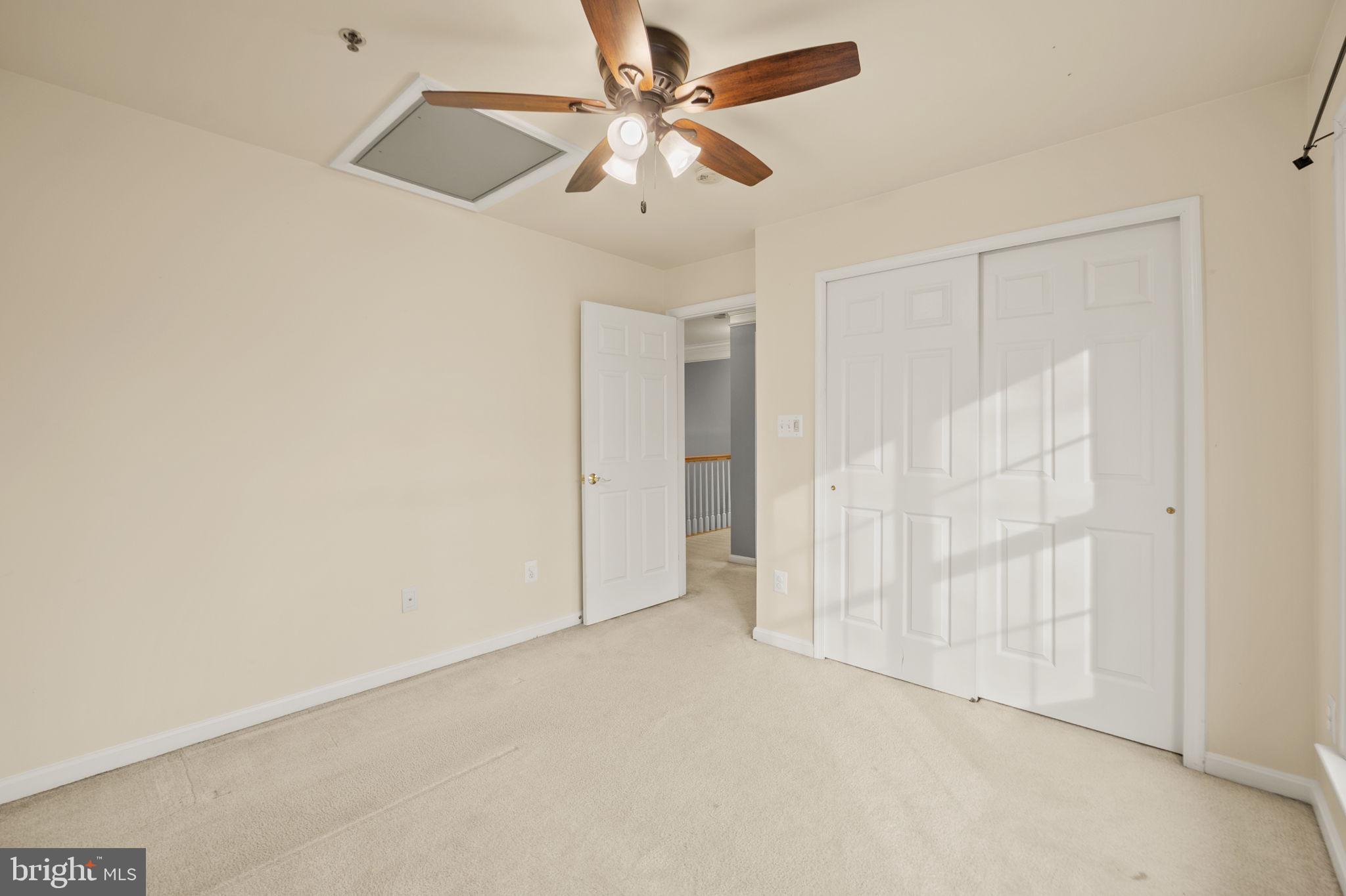 GROVETON WOODS - Residential