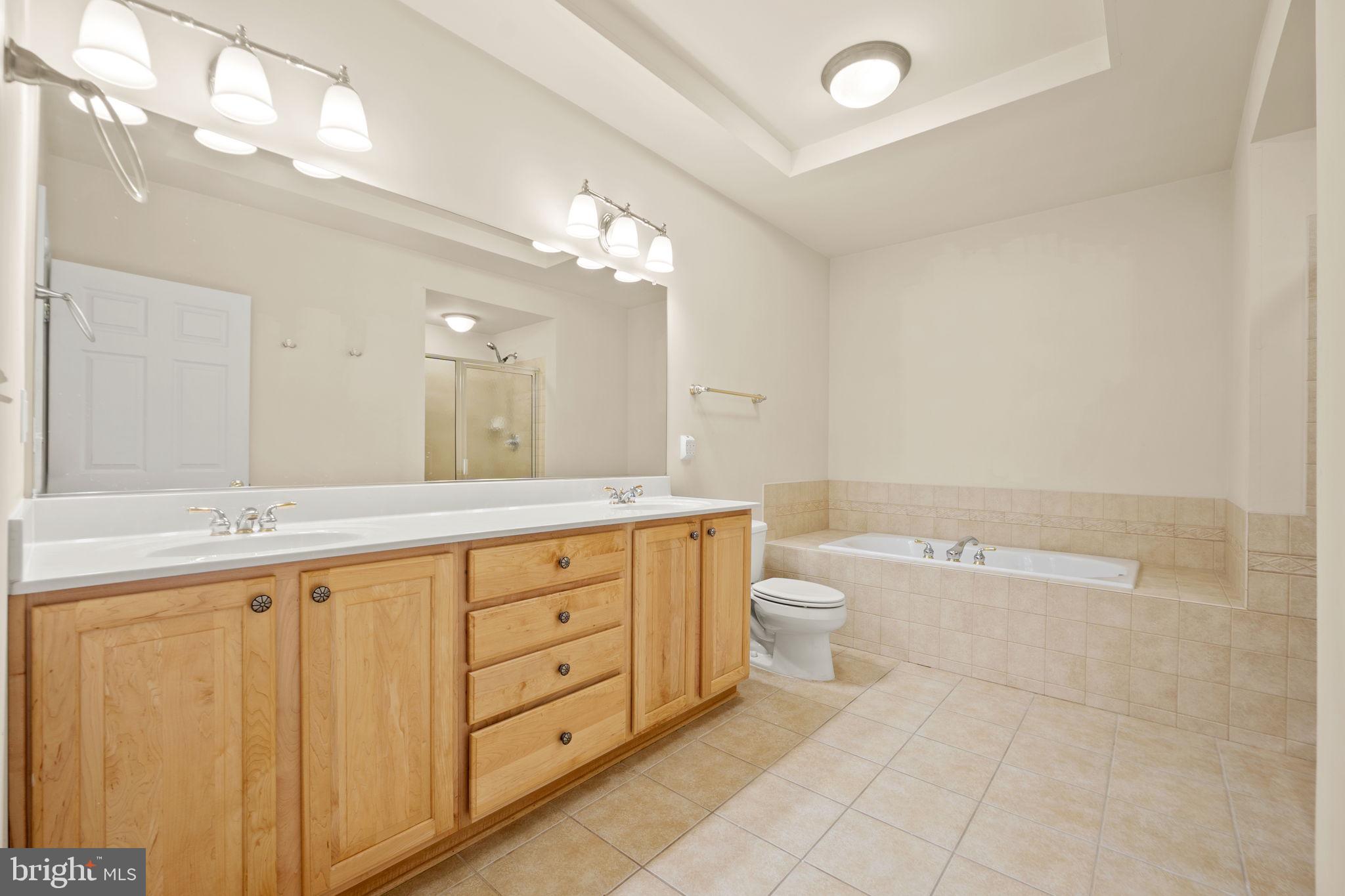 GROVETON WOODS - Residential