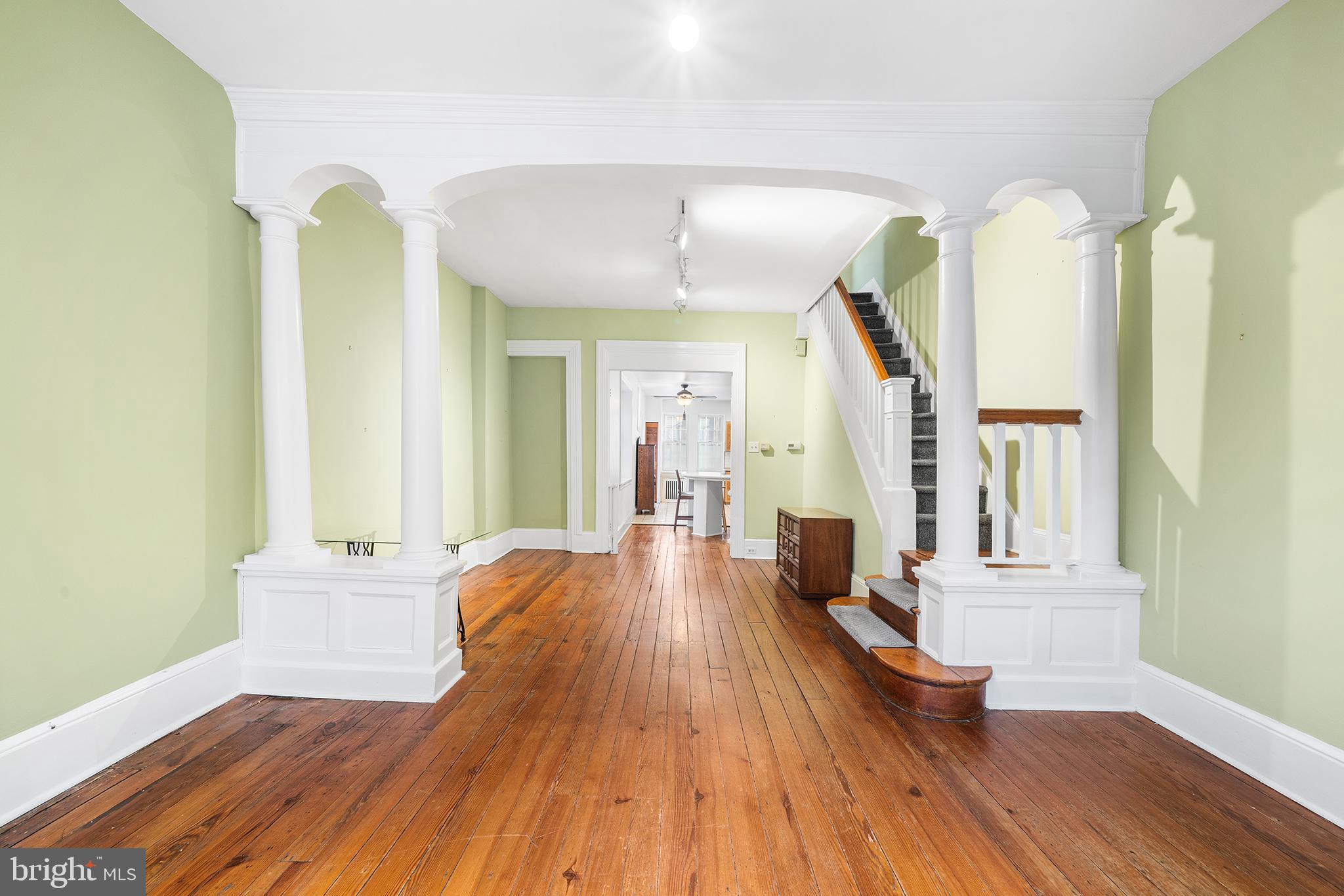 705 S WARNOCK STREET