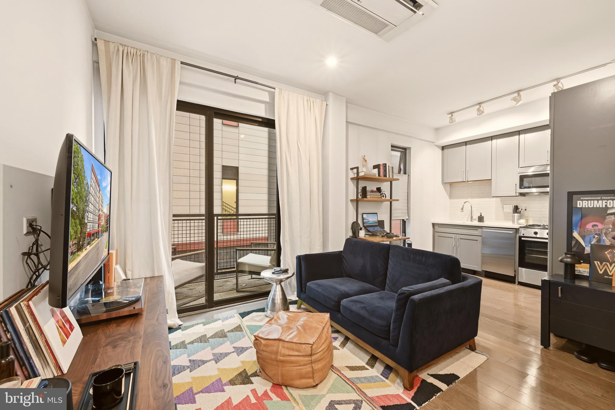 WHEATON OUTSIDE - Residential