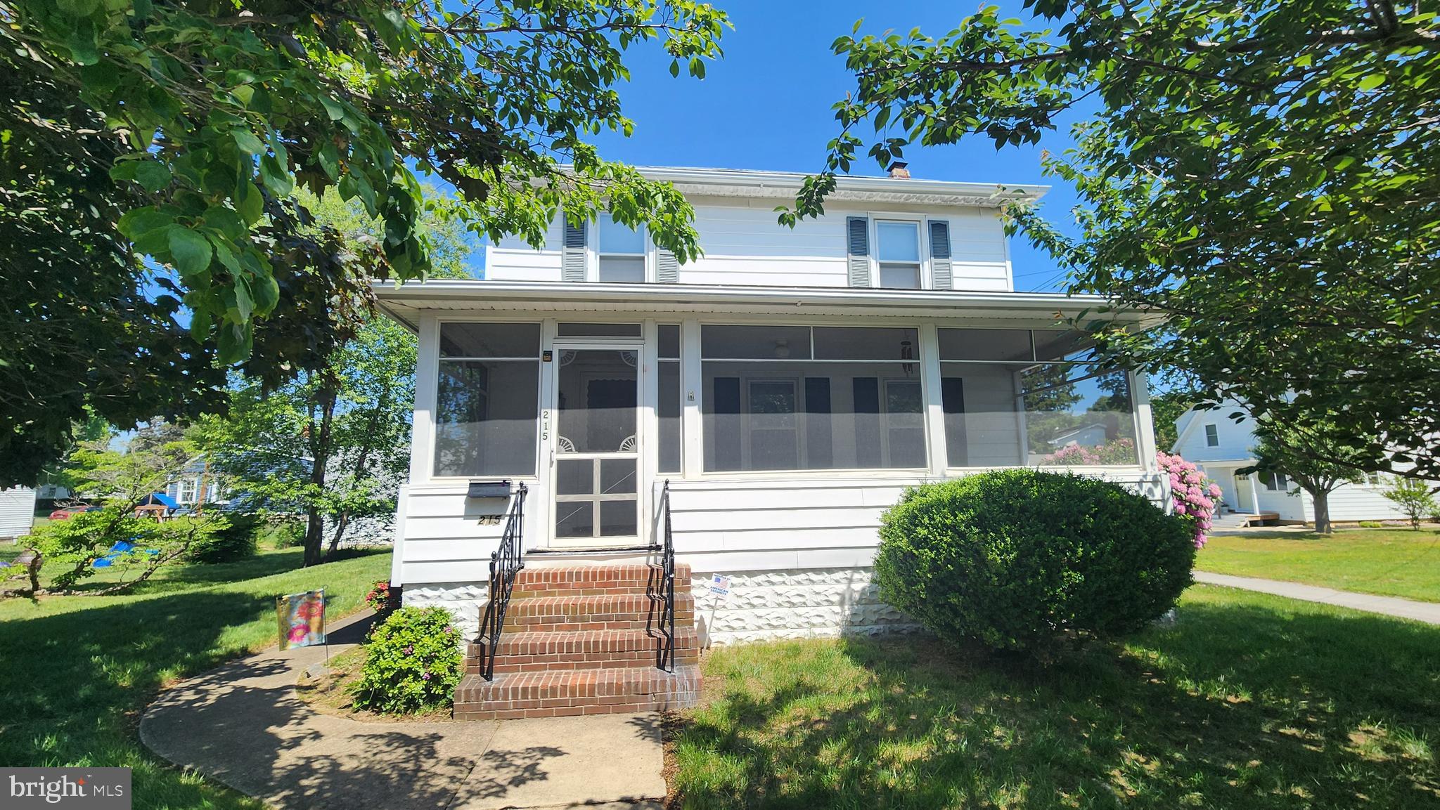 LAKEWOOD - Residential