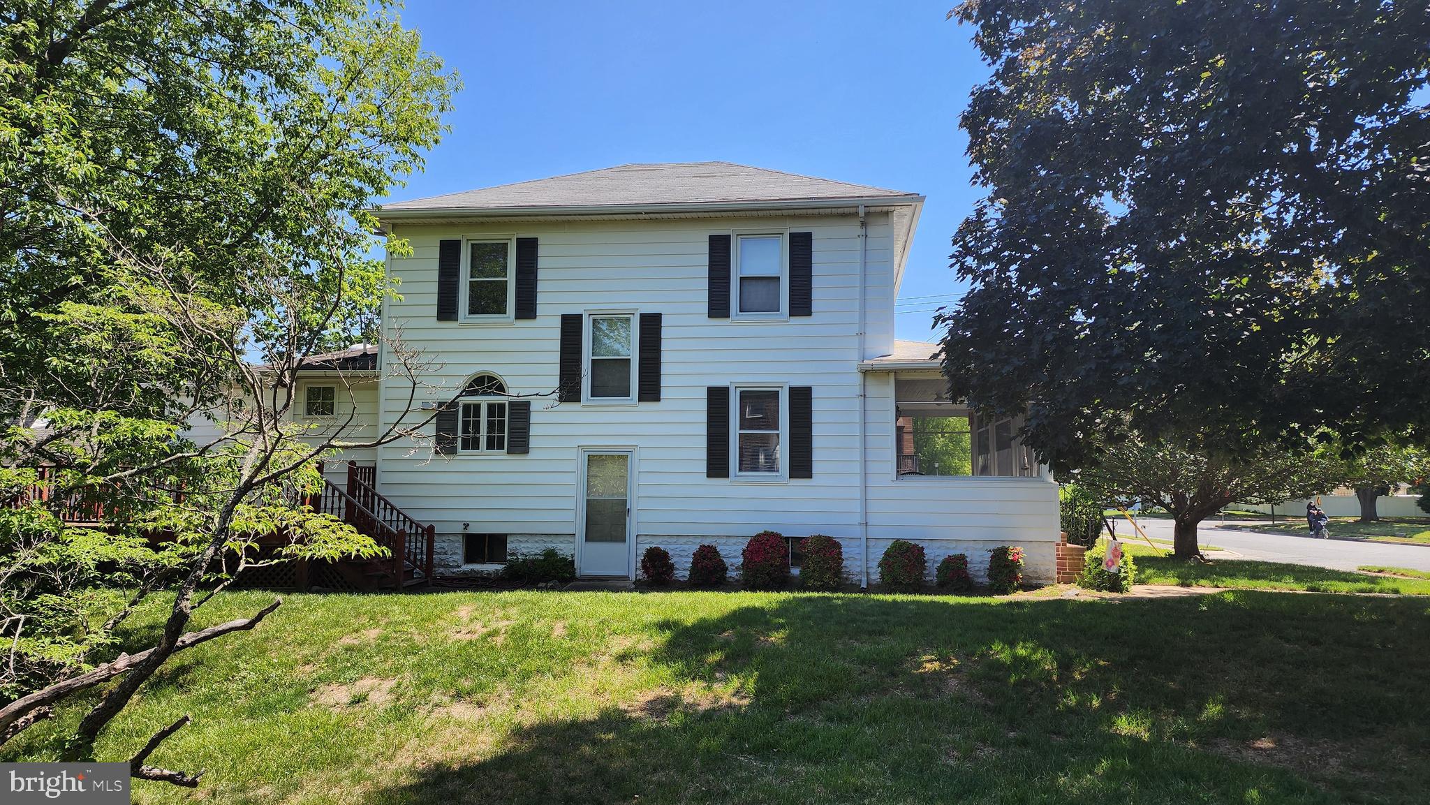 215 COLUMBIA AVENUE