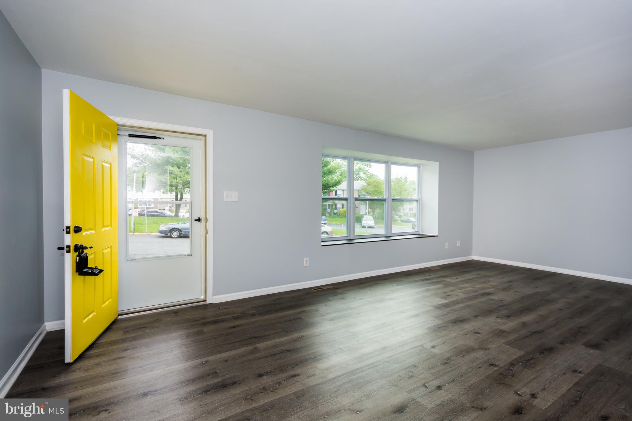 HARFORD SQUARE - Residential