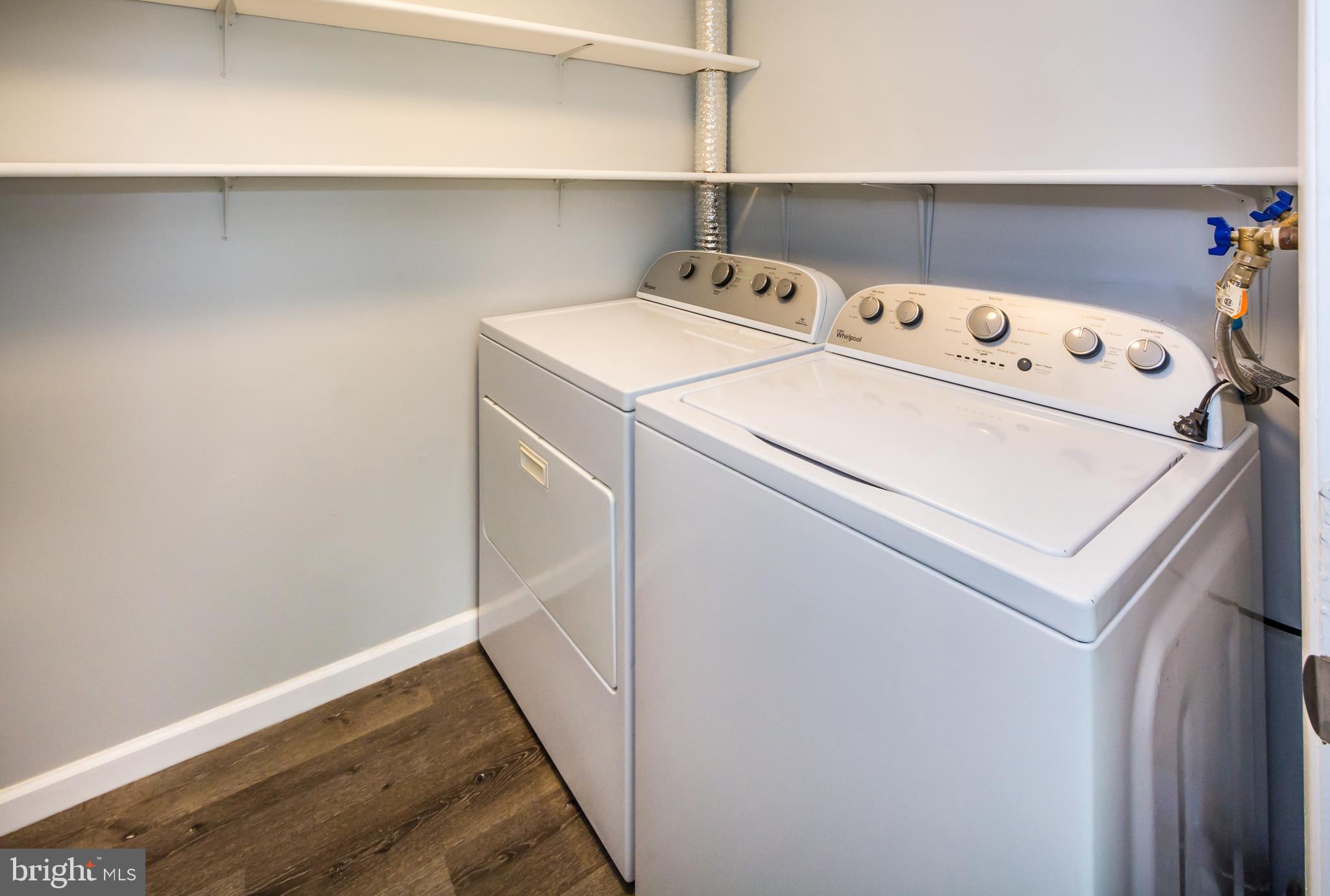 HARFORD SQUARE - Residential