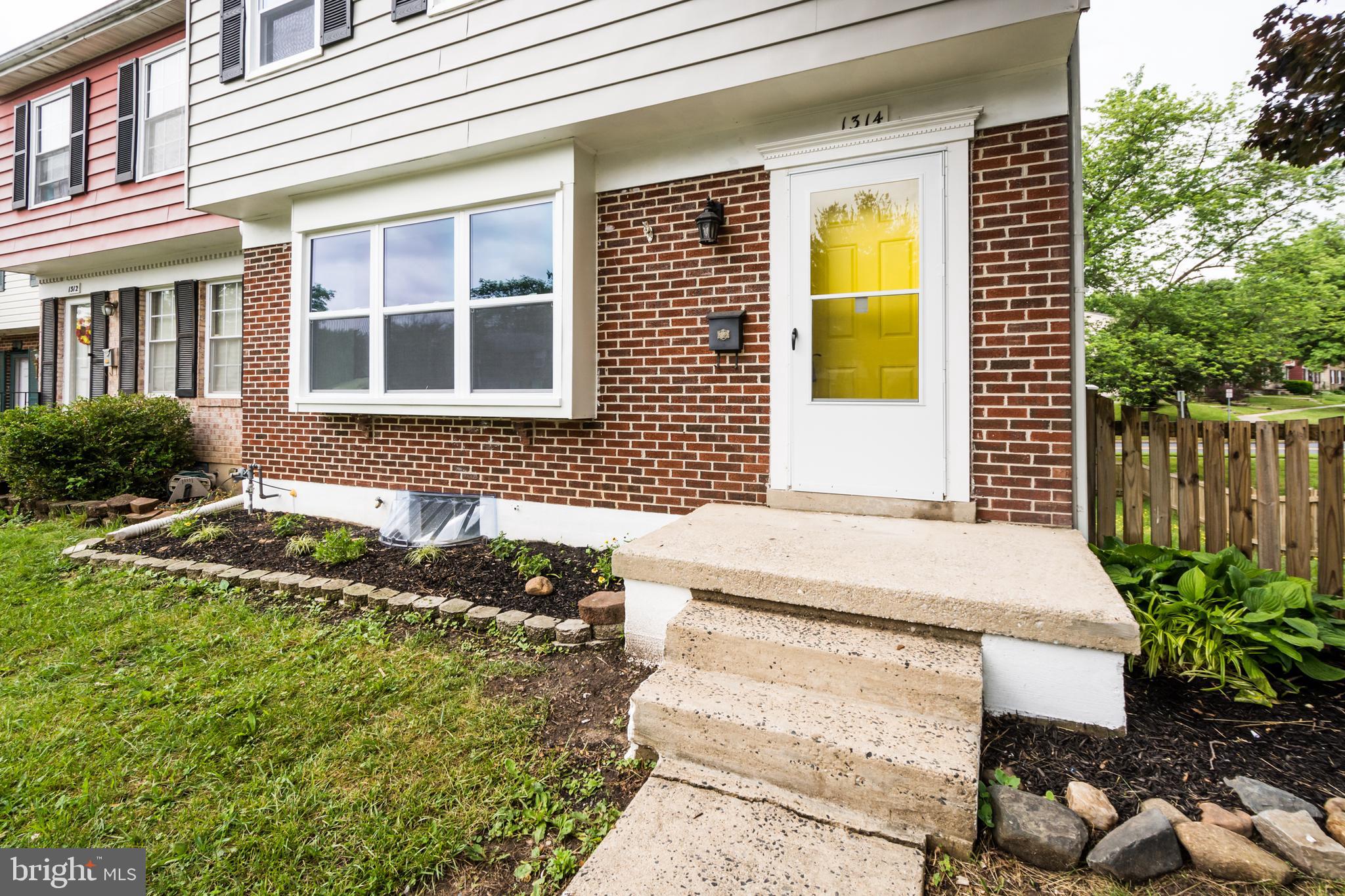 HARFORD SQUARE - Residential