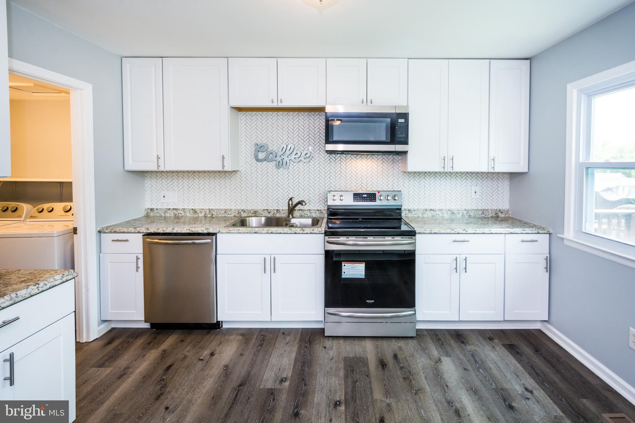 HARFORD SQUARE - Residential