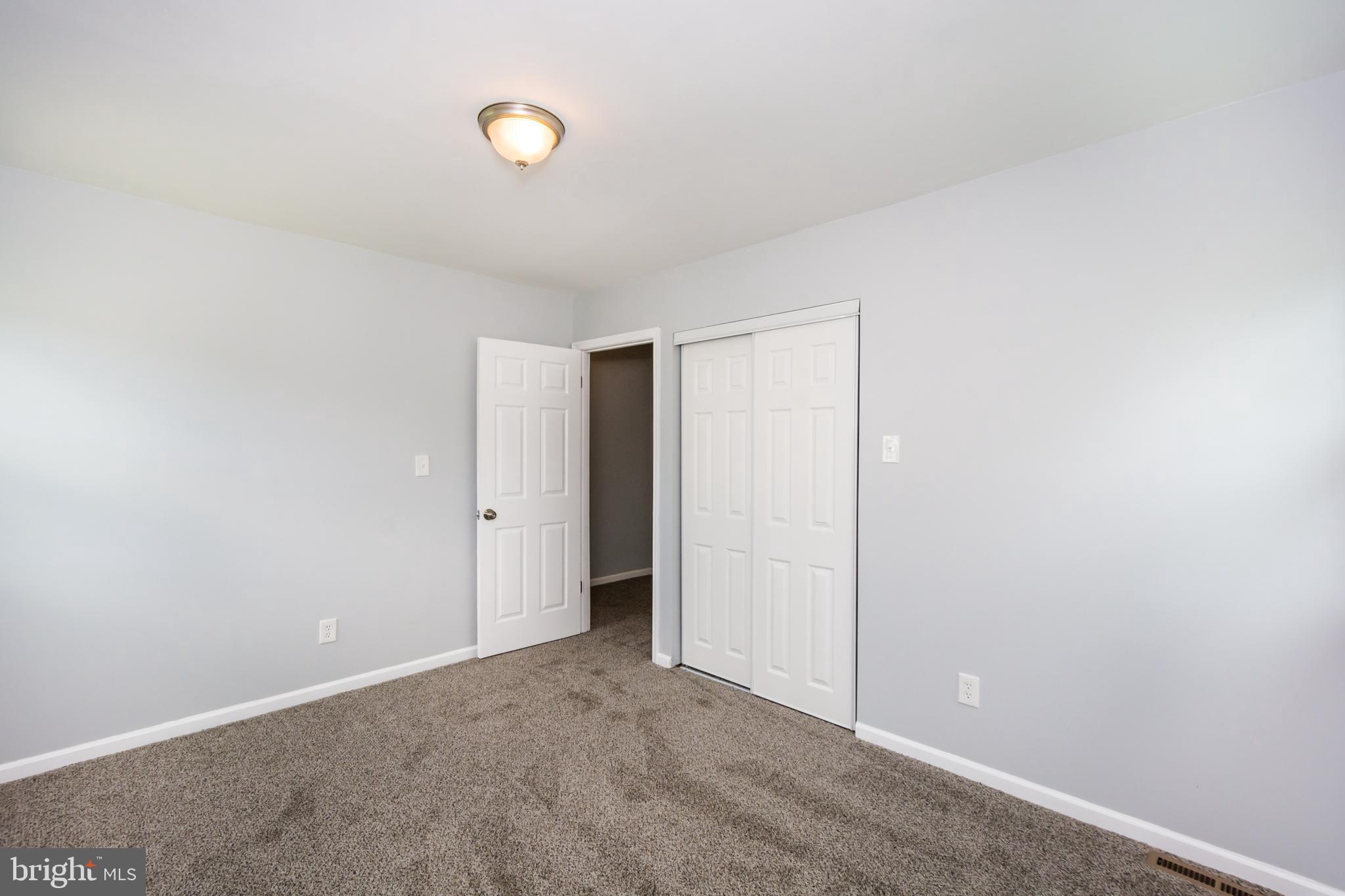 HARFORD SQUARE - Residential