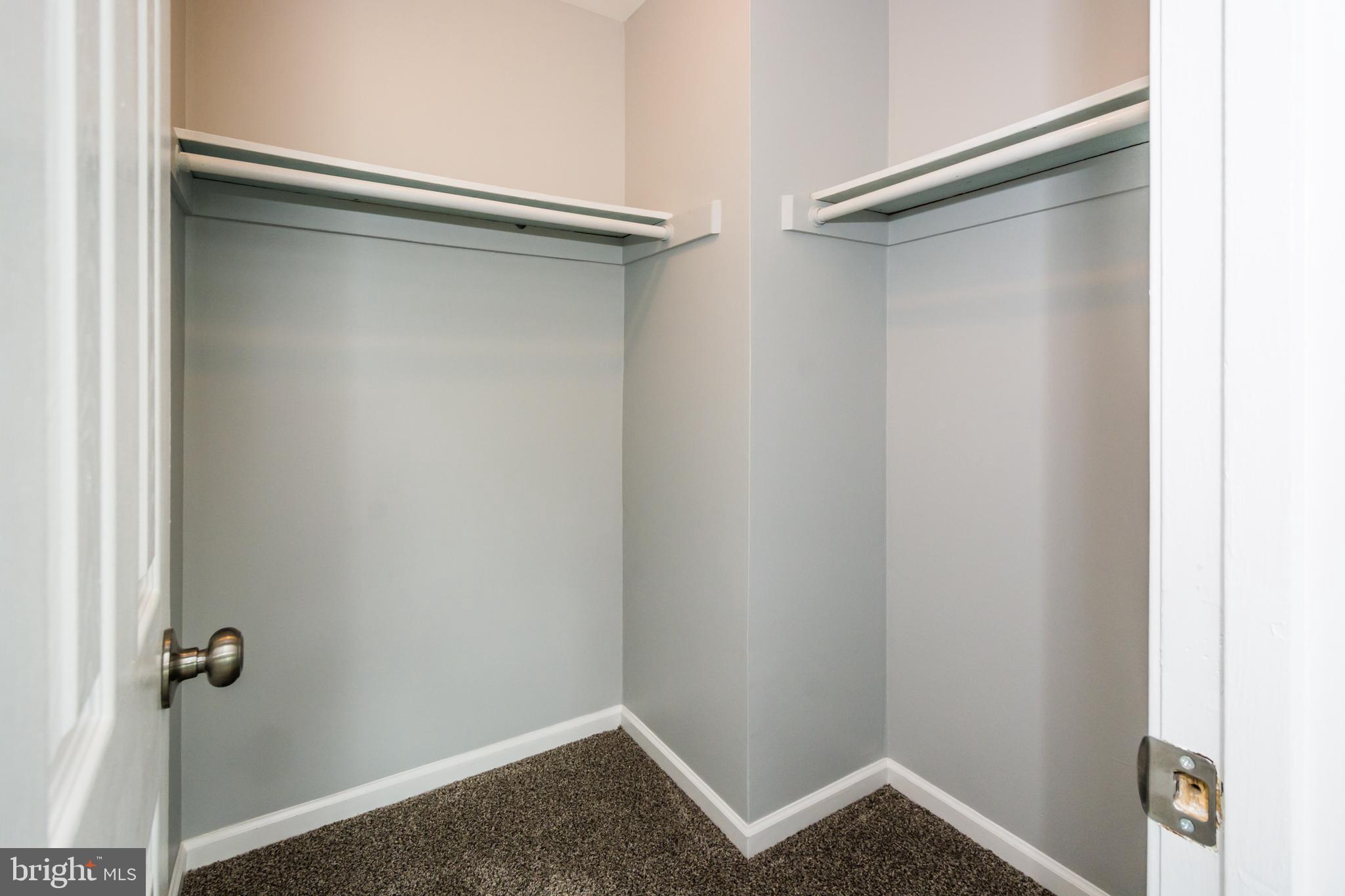 HARFORD SQUARE - Residential