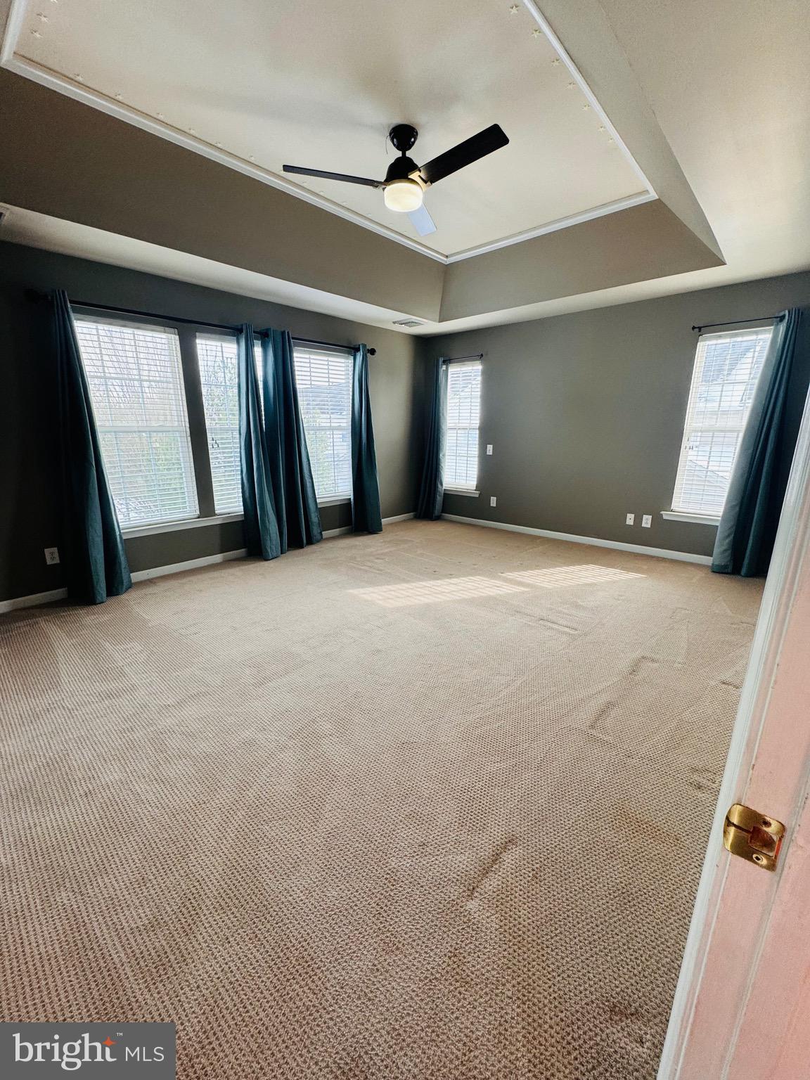 WINDSOR RIDGE - Residential Lease