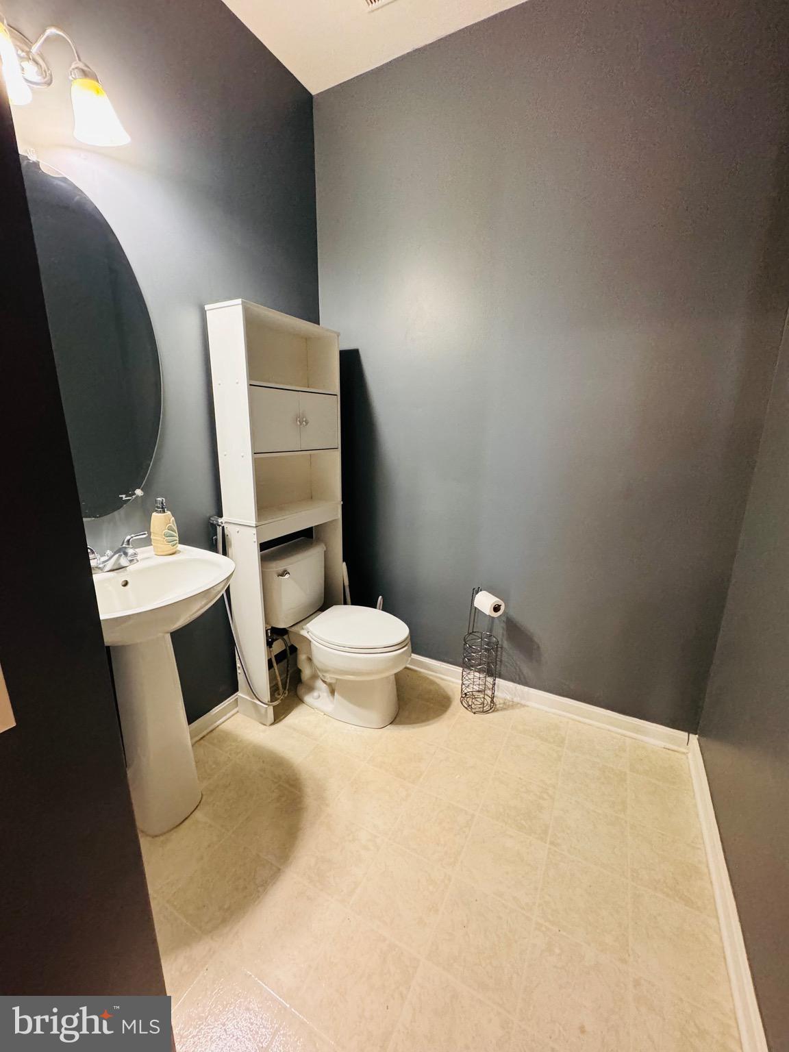 WINDSOR RIDGE - Residential Lease