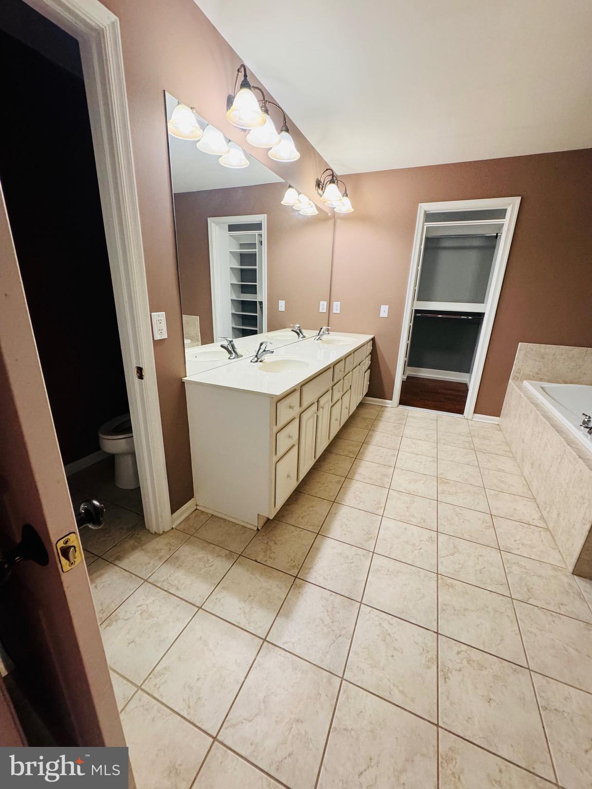 WINDSOR RIDGE - Residential Lease