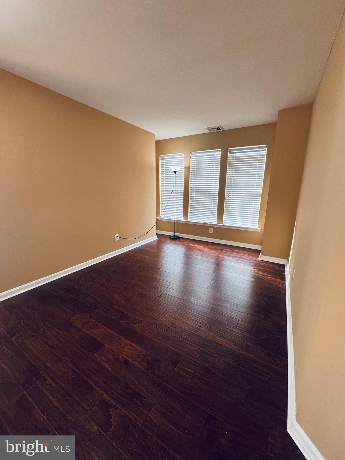WINDSOR RIDGE - Residential Lease