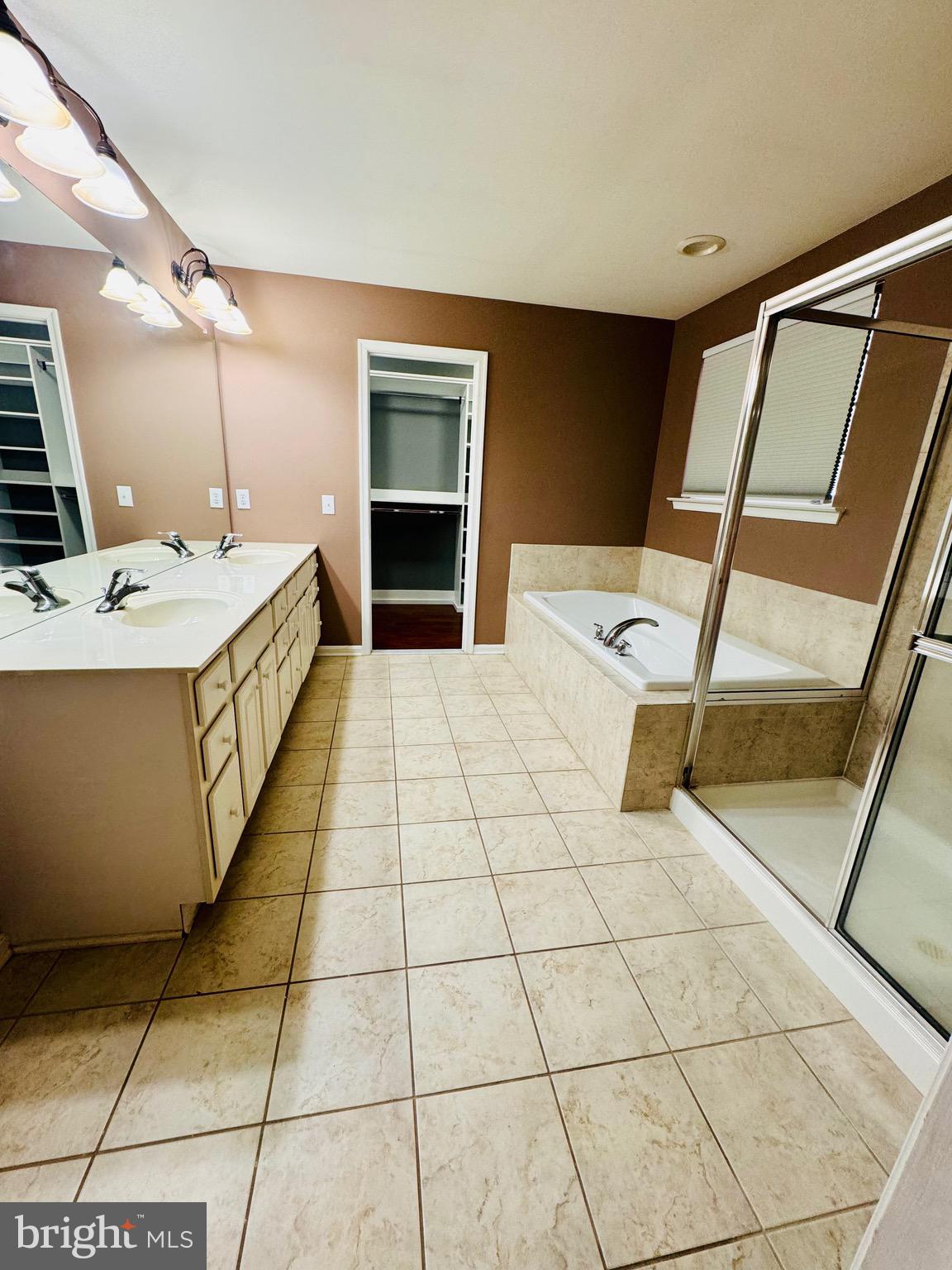 WINDSOR RIDGE - Residential Lease