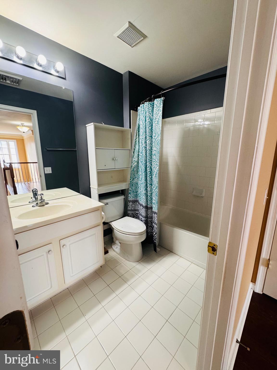 WINDSOR RIDGE - Residential Lease