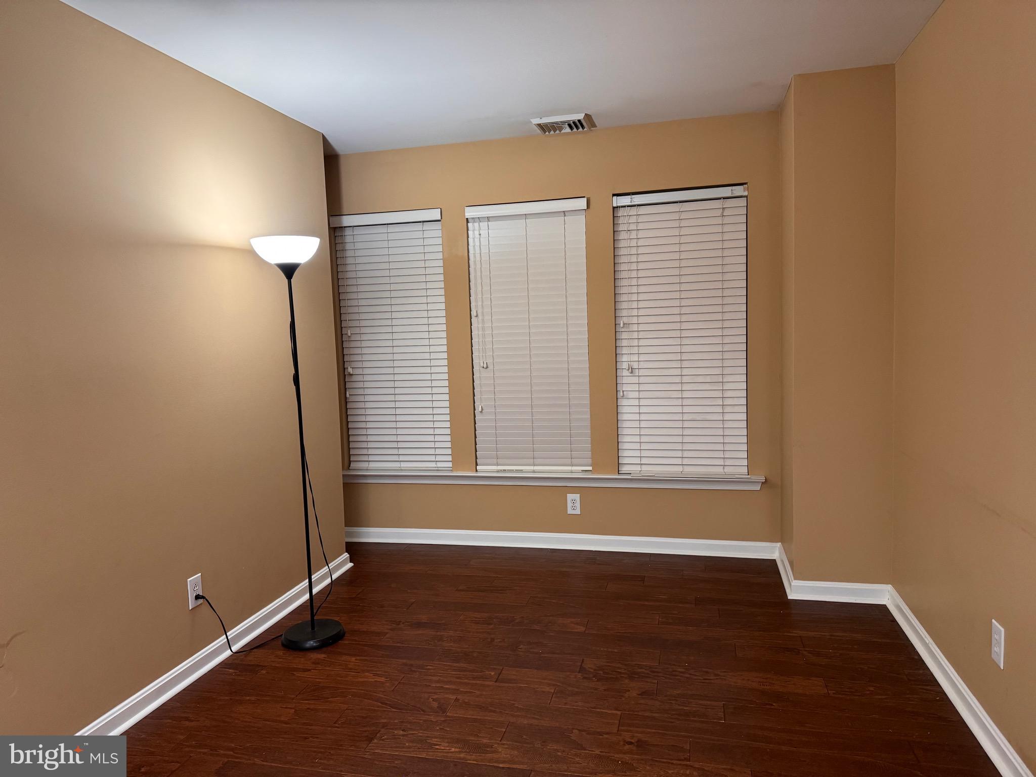WINDSOR RIDGE - Residential Lease