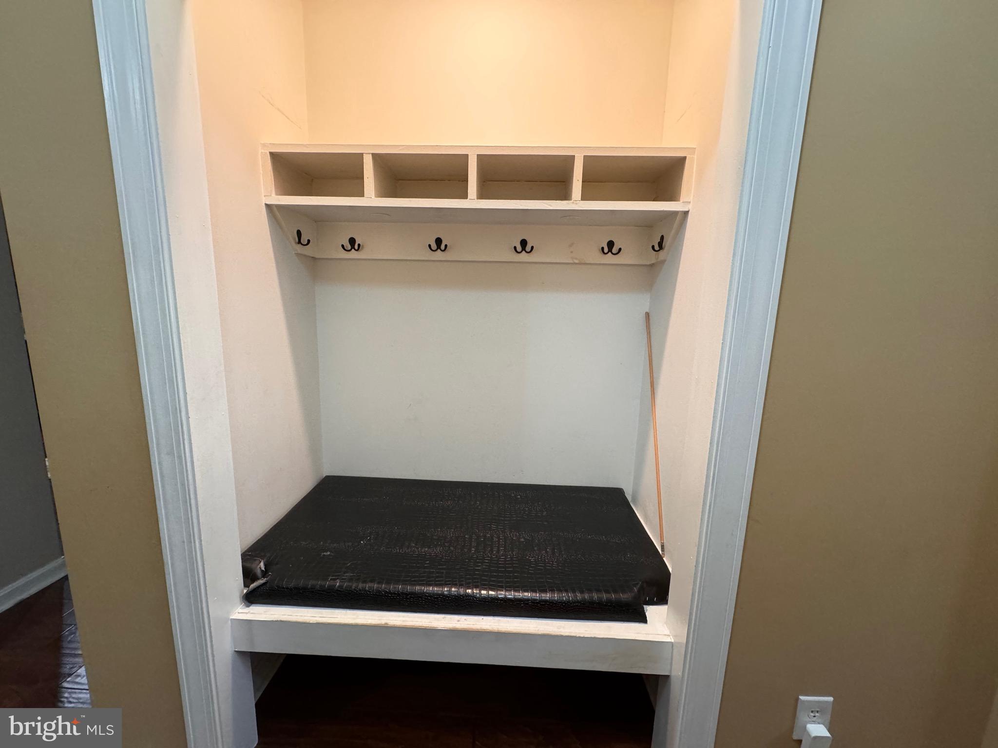WINDSOR RIDGE - Residential Lease