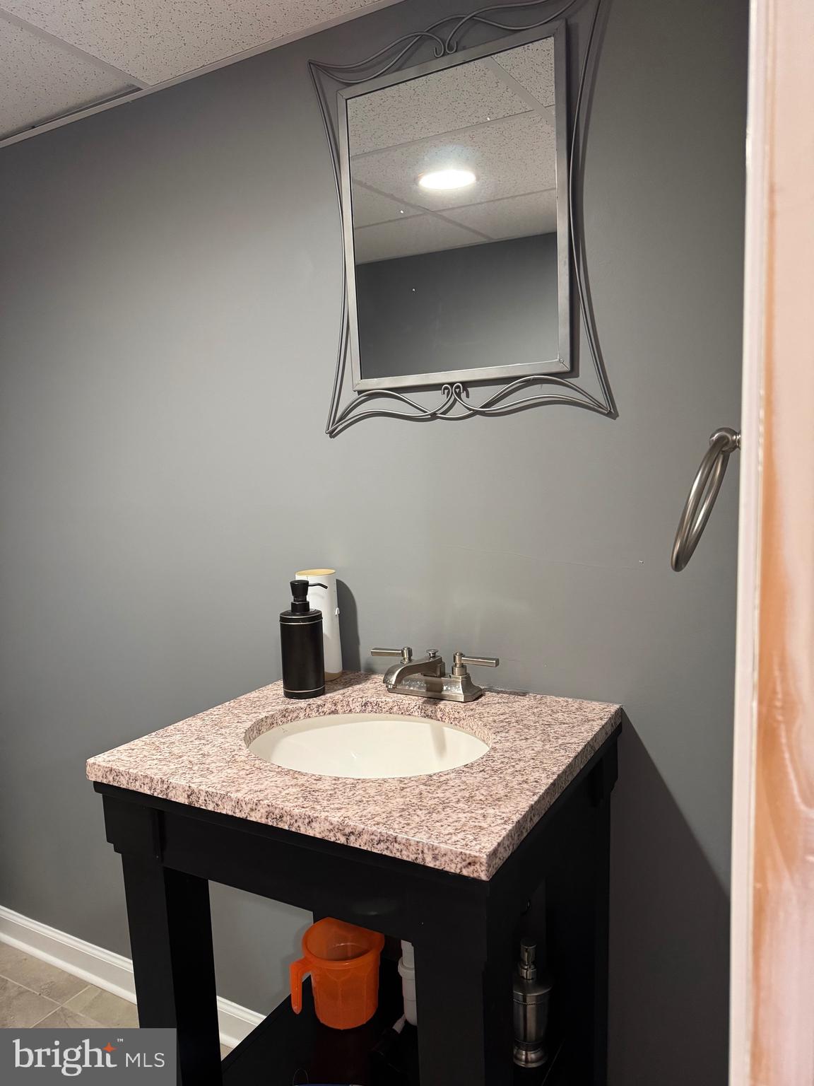 WINDSOR RIDGE - Residential Lease