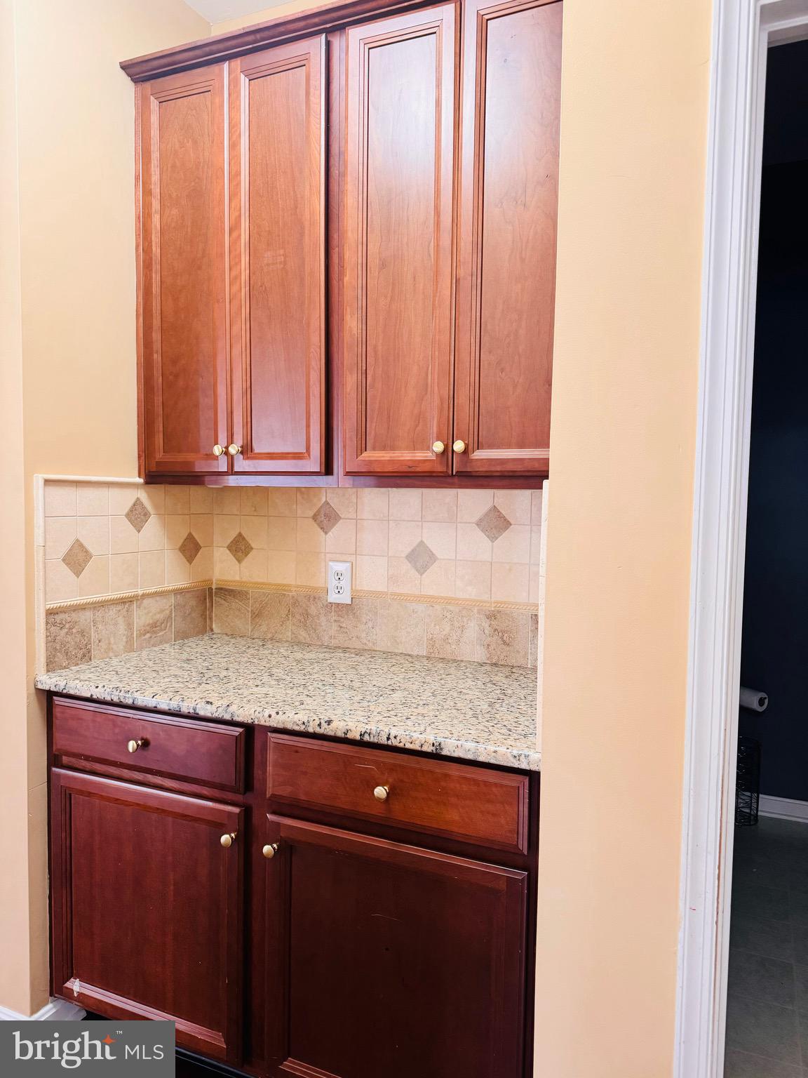 WINDSOR RIDGE - Residential Lease
