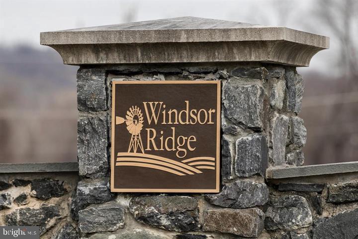 WINDSOR RIDGE - Residential Lease