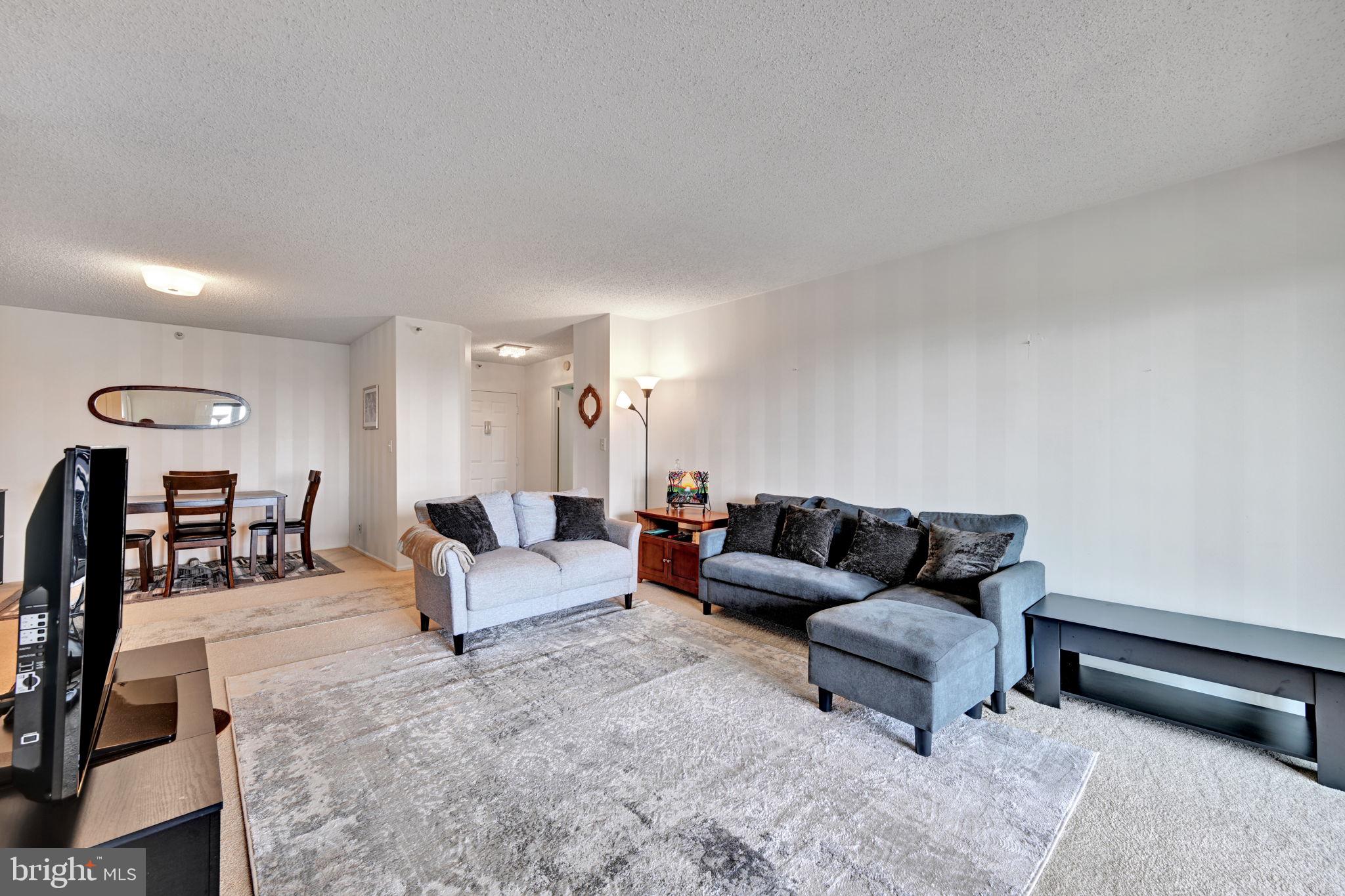 1600 N OAK STREET 808