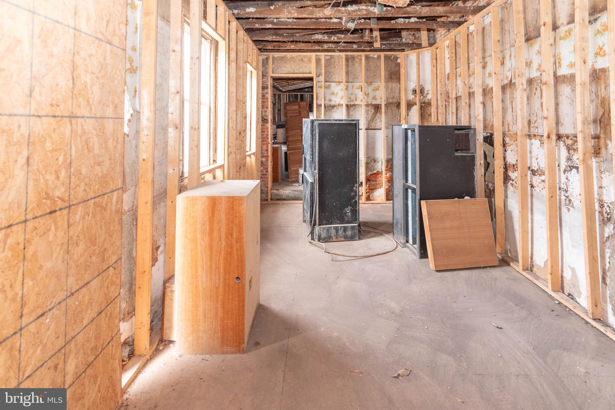 UPPER FELLS POINT - Commercial Sale