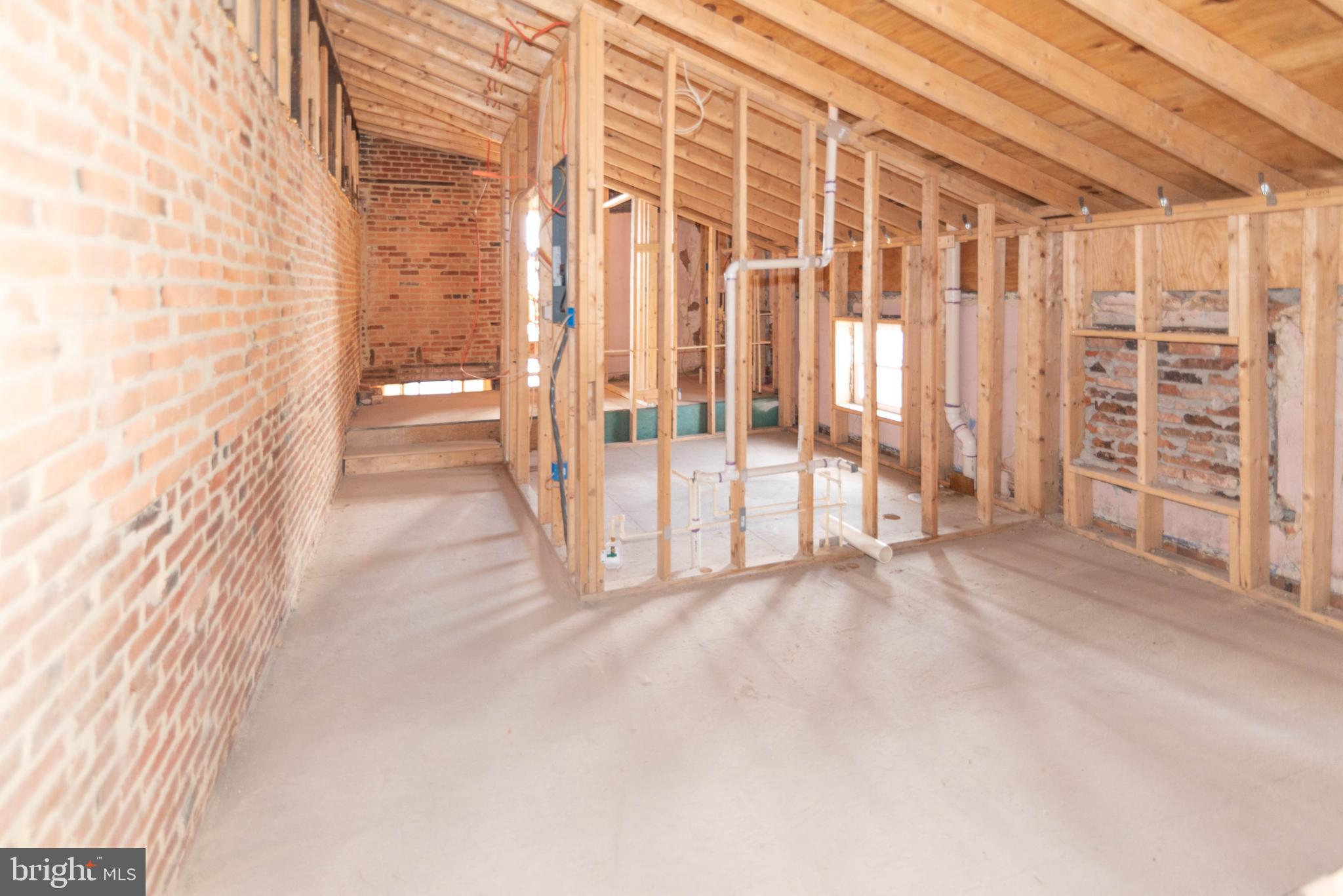 UPPER FELLS POINT - Commercial Sale