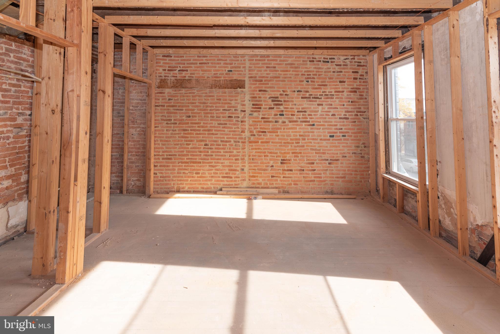 UPPER FELLS POINT - Commercial Sale