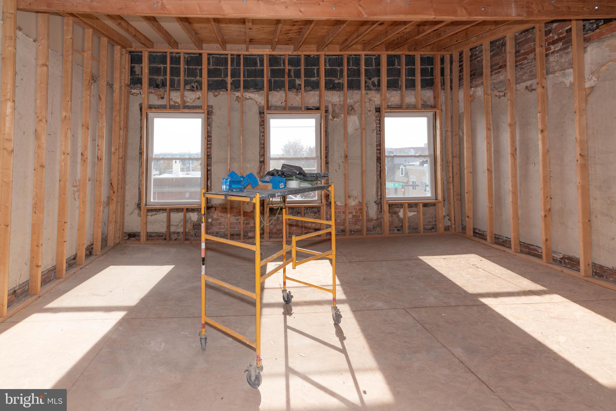 UPPER FELLS POINT - Commercial Sale