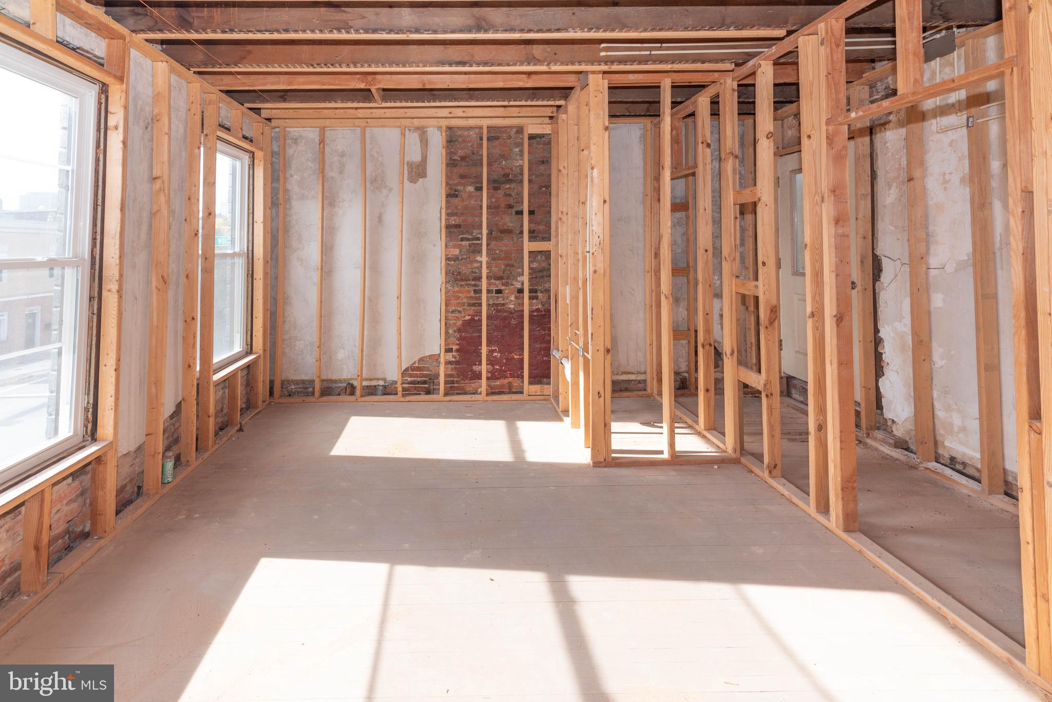 UPPER FELLS POINT - Commercial Sale