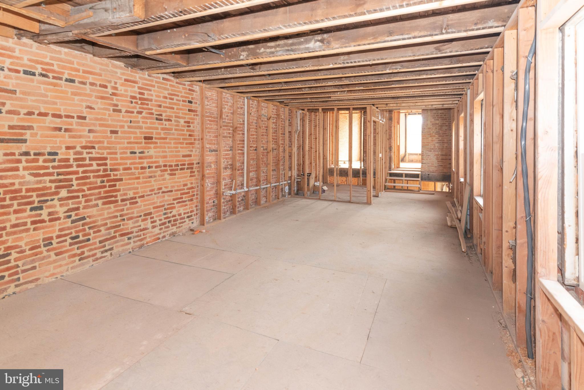 UPPER FELLS POINT - Commercial Sale