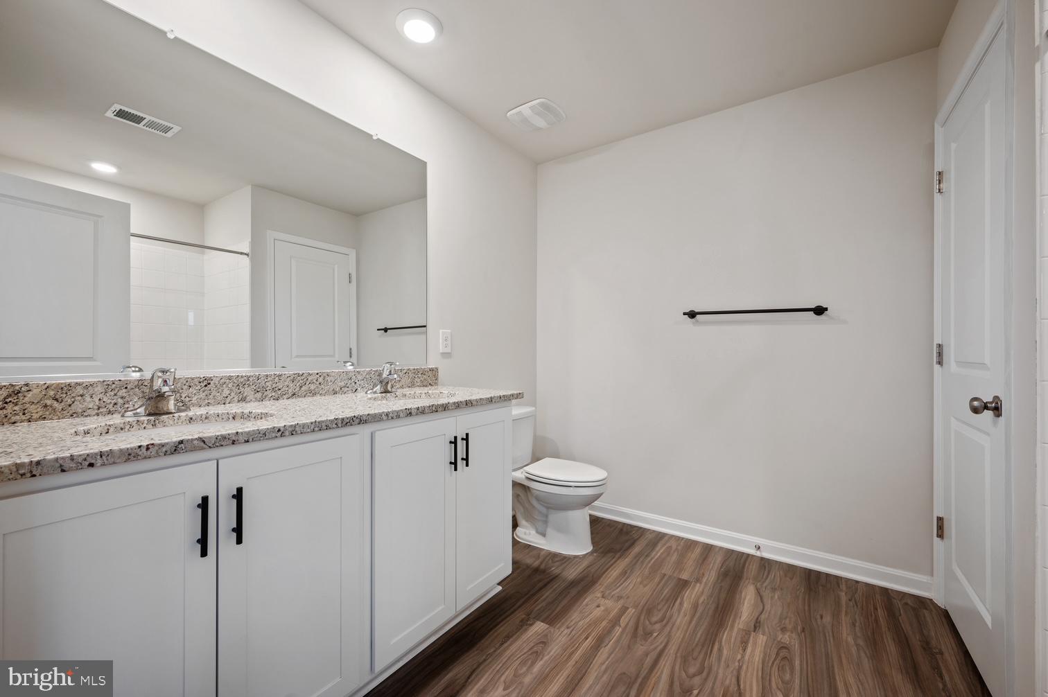 SHENANDOAH CROSSING - Residential Lease