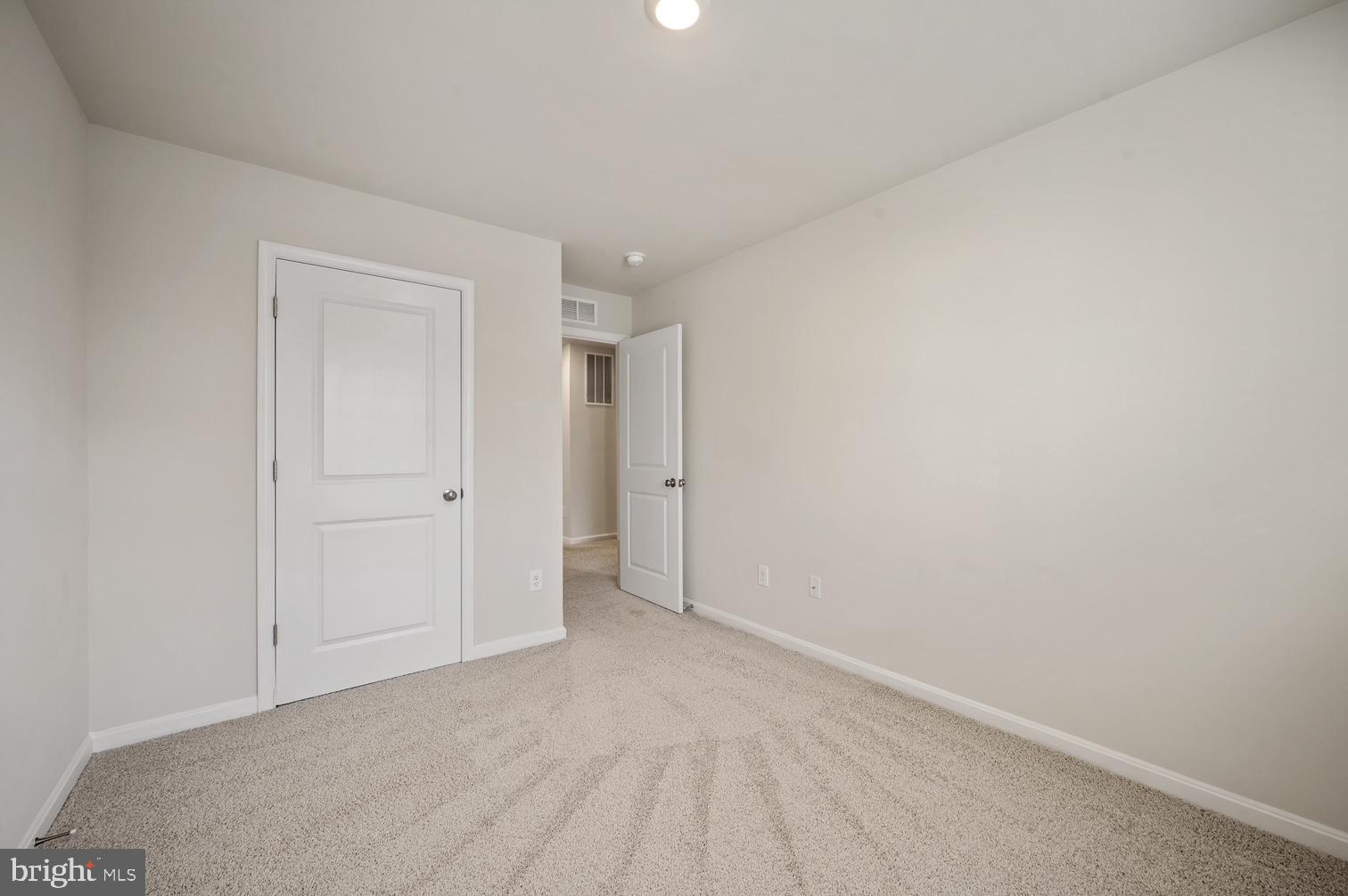 SHENANDOAH CROSSING - Residential Lease