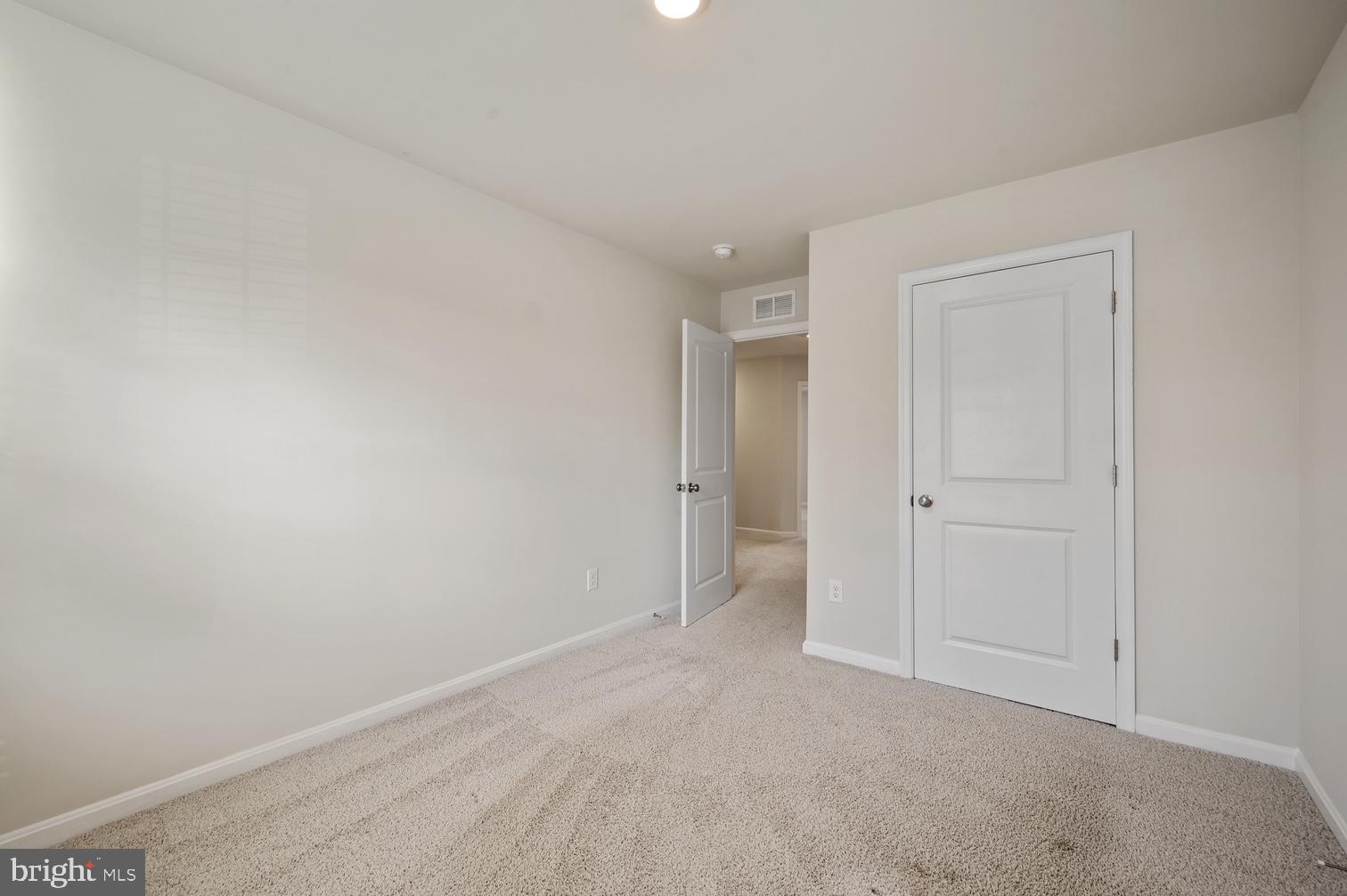 SHENANDOAH CROSSING - Residential Lease