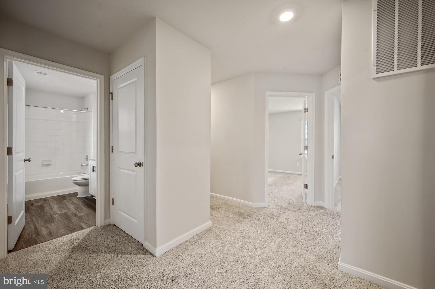 SHENANDOAH CROSSING - Residential Lease