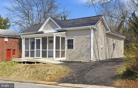 Homes For Sale - 302 Depot Street<br/> Orange County, GORDONSVILLE, VA 22942