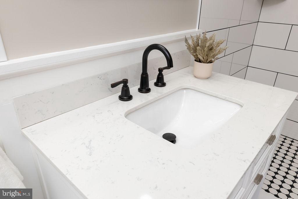 FAIRWAY HILLS - Residential