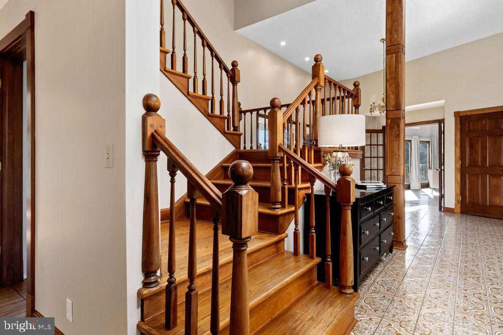 FAIRWAY HILLS - Residential