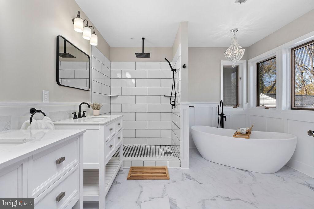 FAIRWAY HILLS - Residential