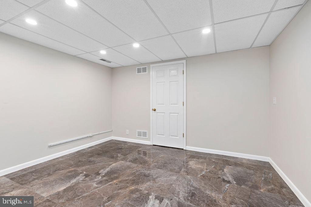 FAIRWAY HILLS - Residential