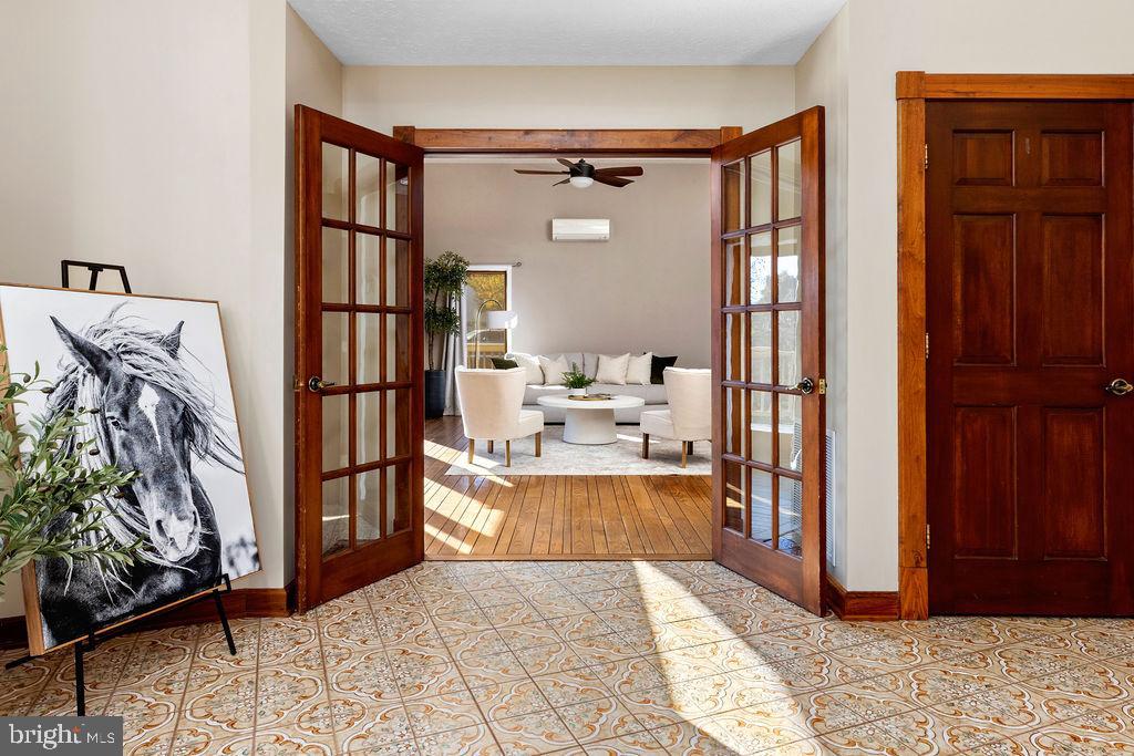 FAIRWAY HILLS - Residential