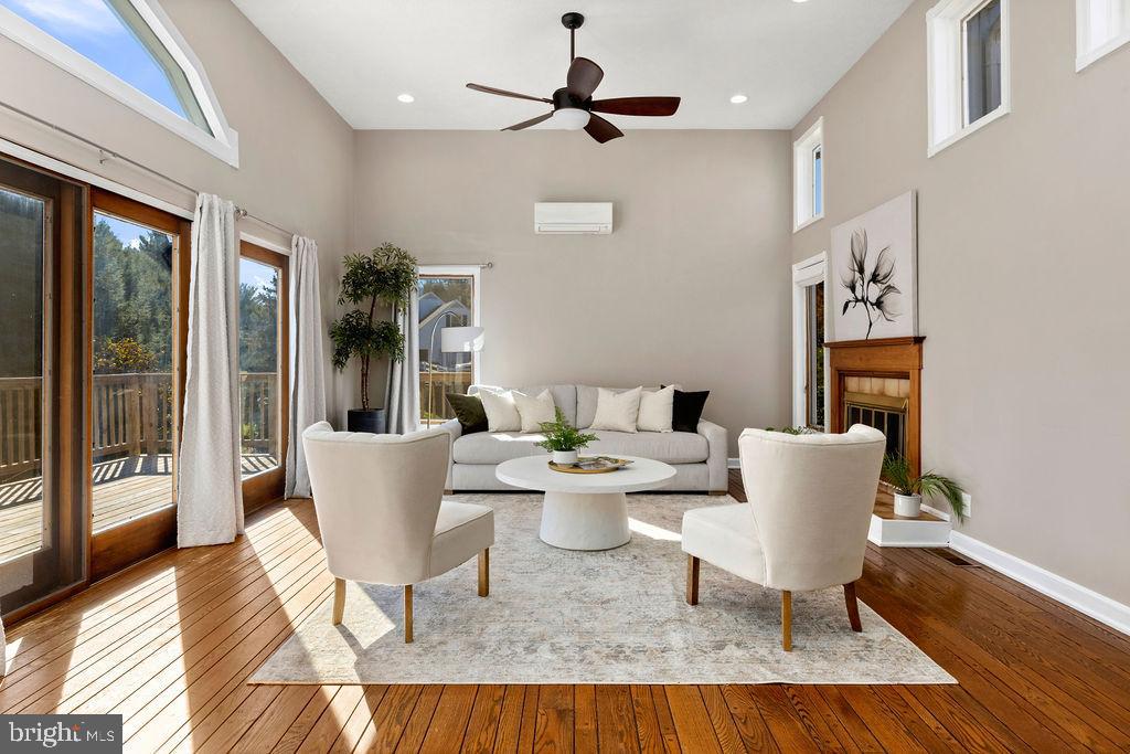 FAIRWAY HILLS - Residential