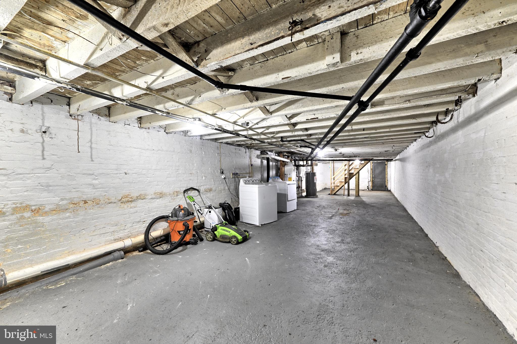 PARK HEIGHTS - Residential Lease