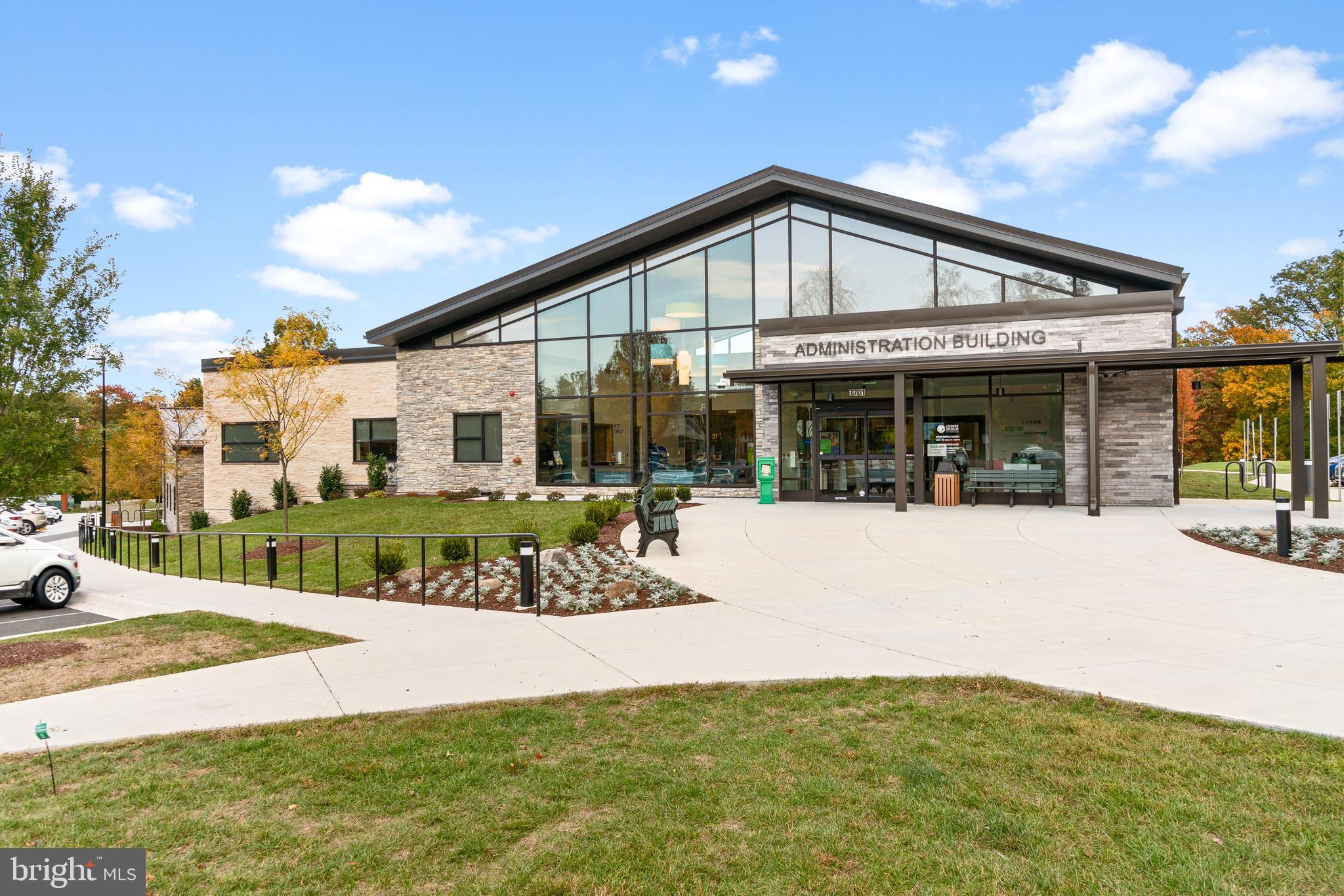 LEISURE WORLD - Residential