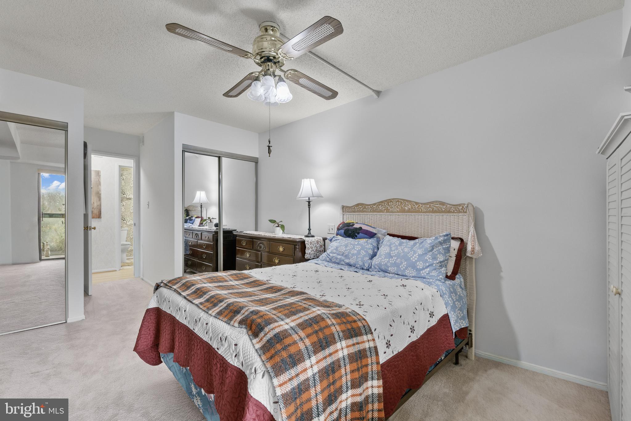 LEISURE WORLD - Residential