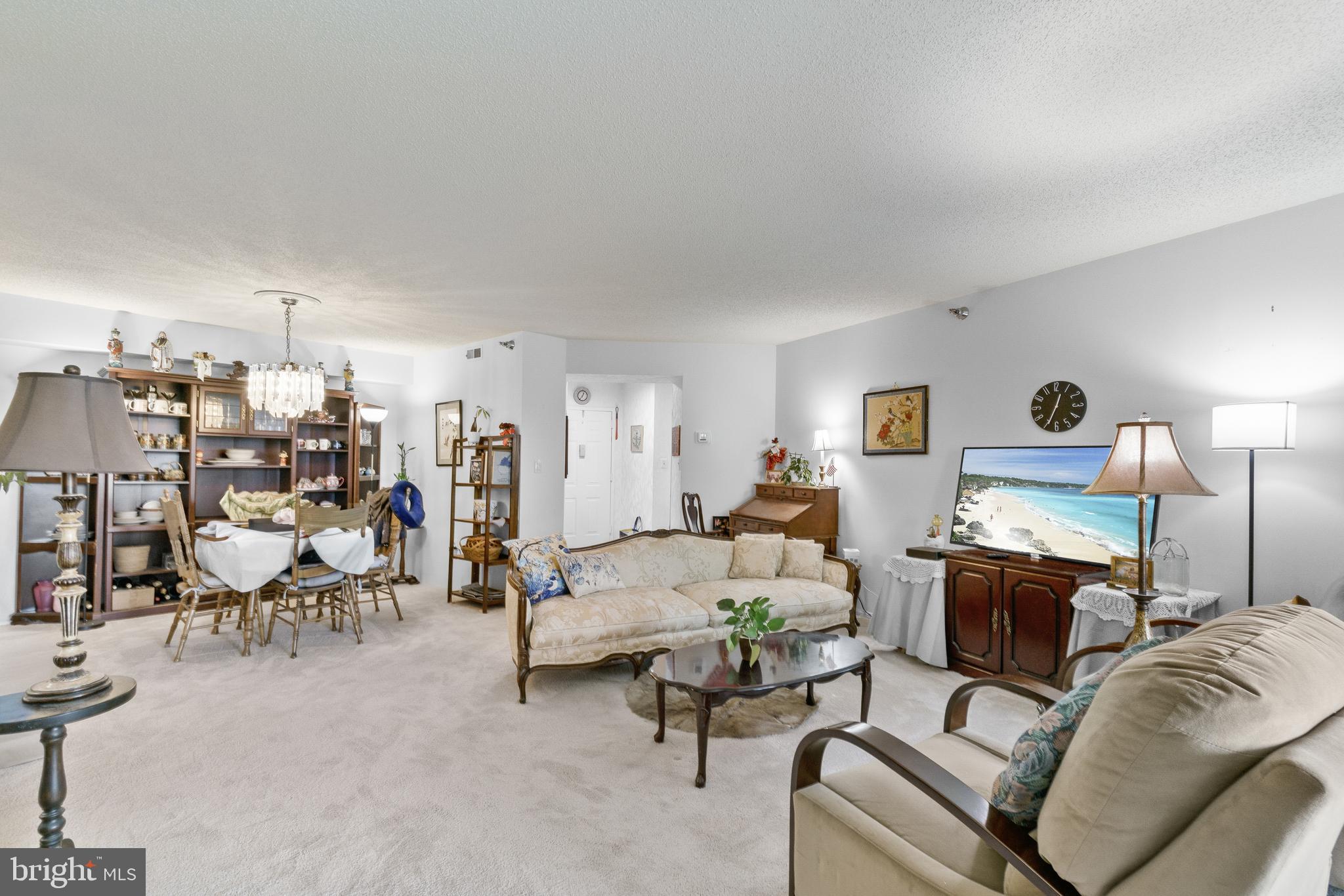 LEISURE WORLD - Residential