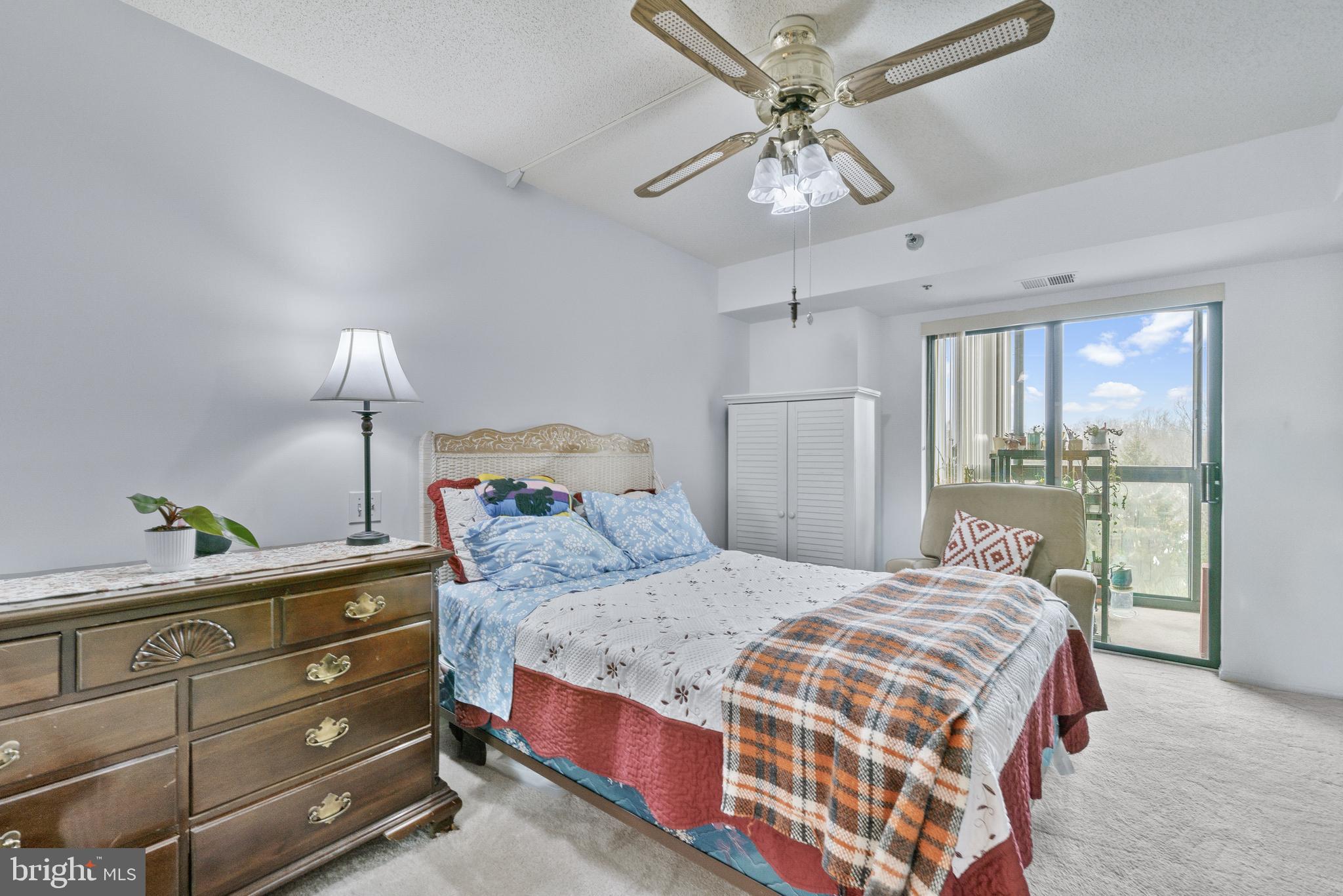 LEISURE WORLD - Residential