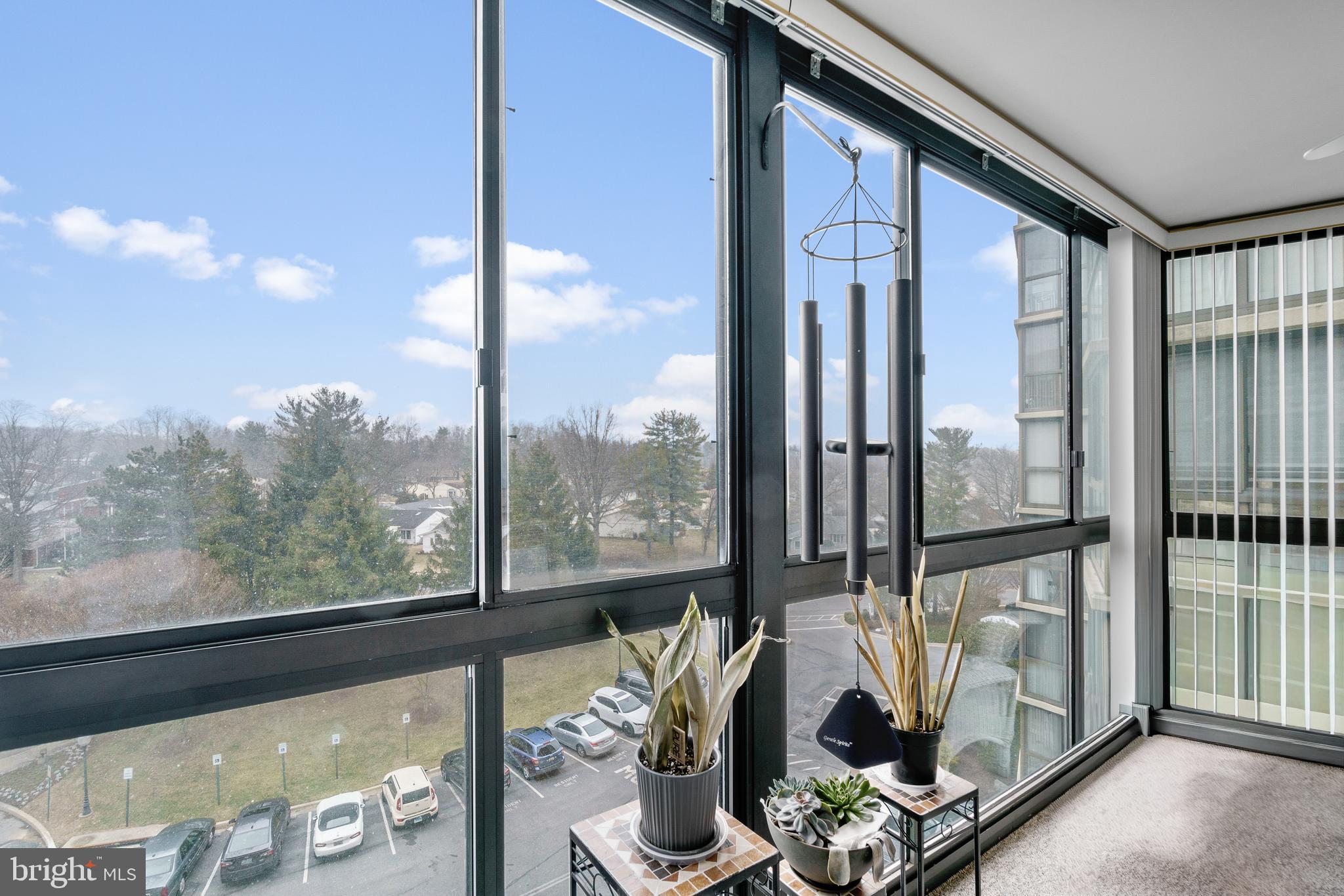 LEISURE WORLD - Residential